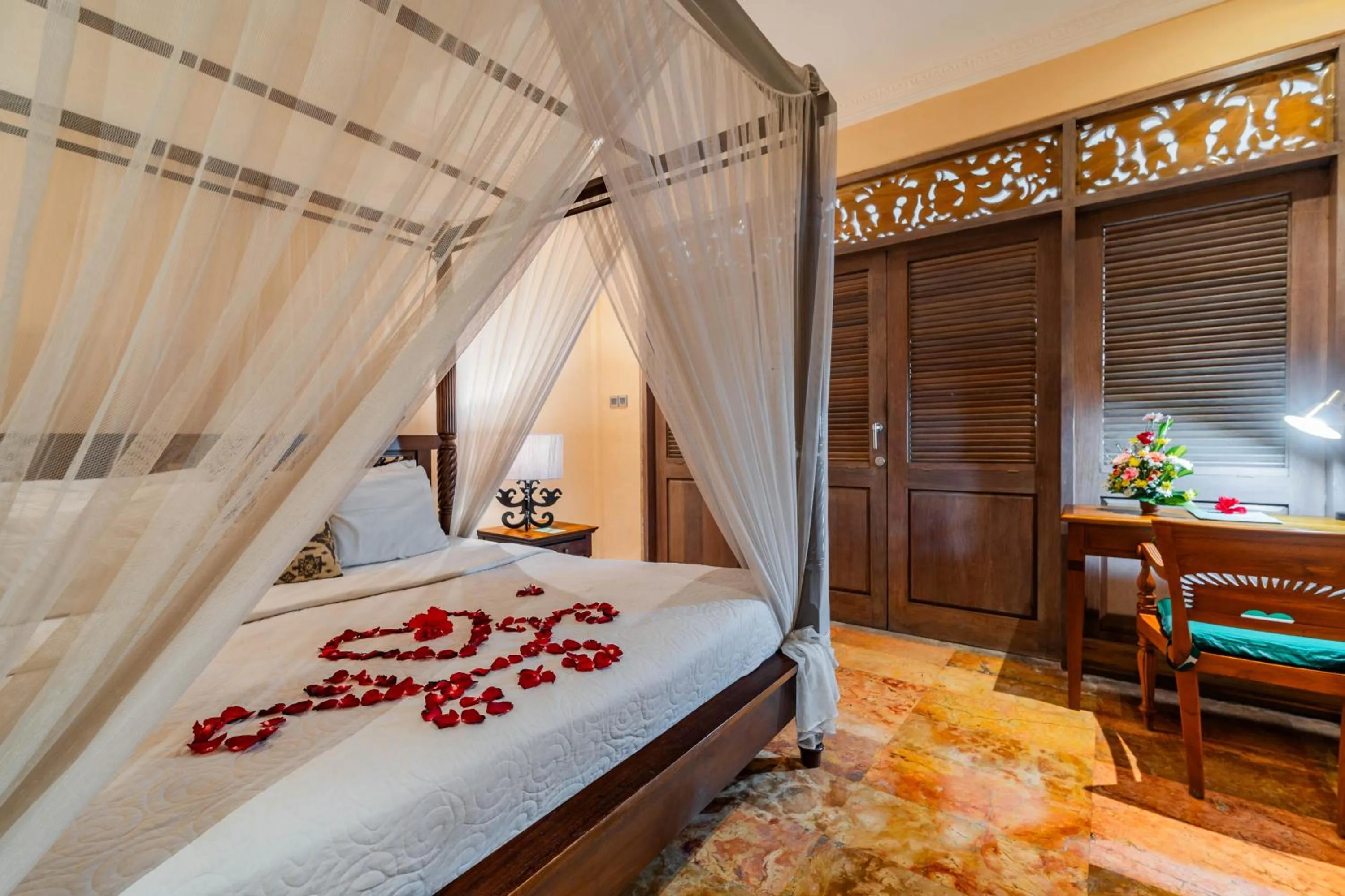 Bedroom, Bed in Honeymoon Guesthouse