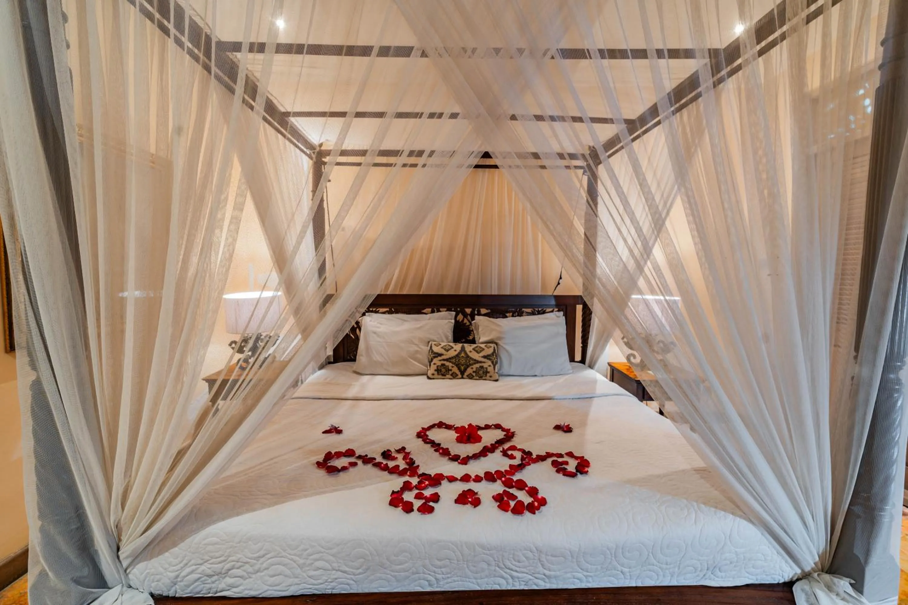 Bedroom, Bed in Honeymoon Guesthouse