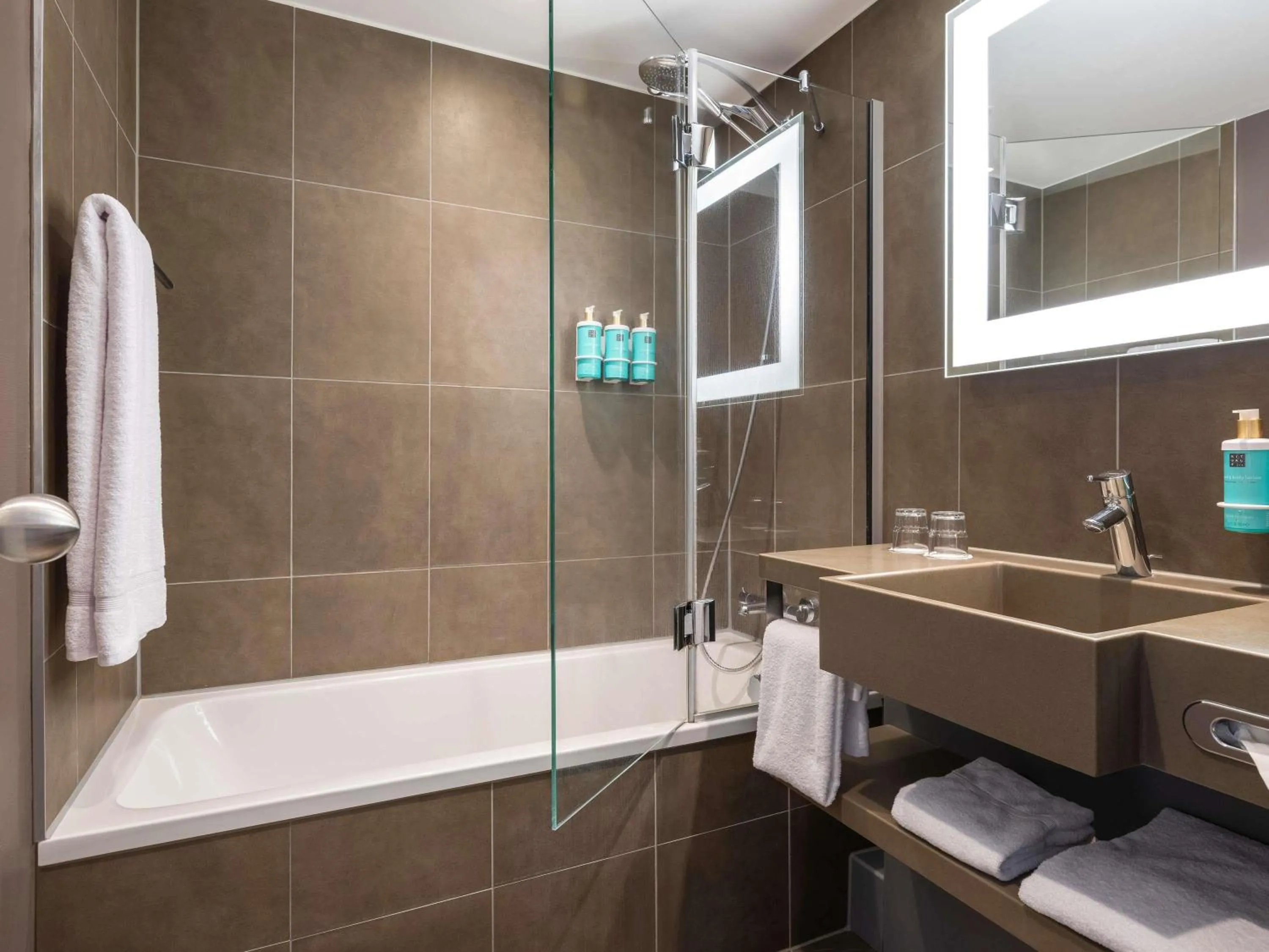 Bedroom in Novotel Brussels City Centre