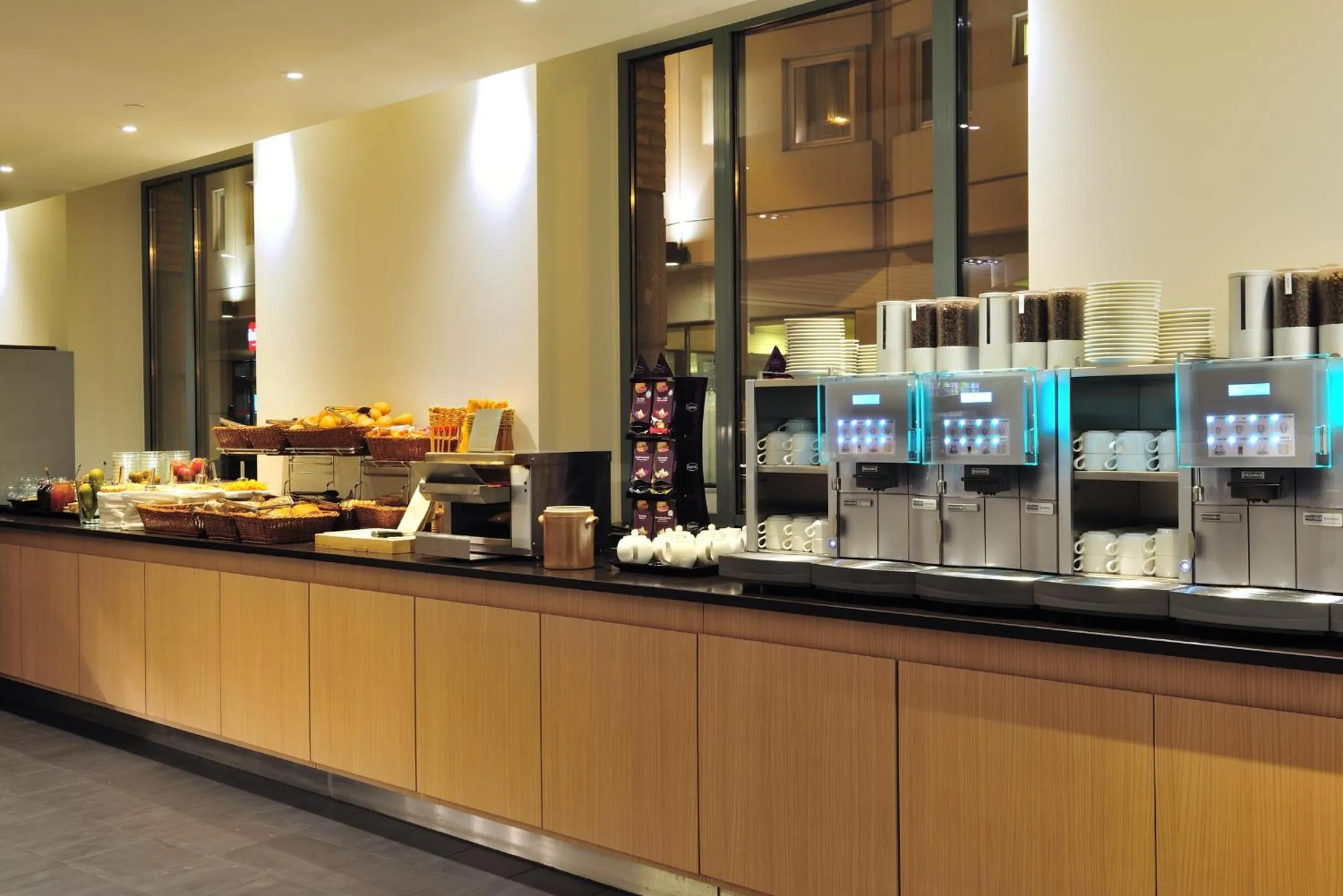 Restaurant/places to eat in Novotel Brussels City Centre