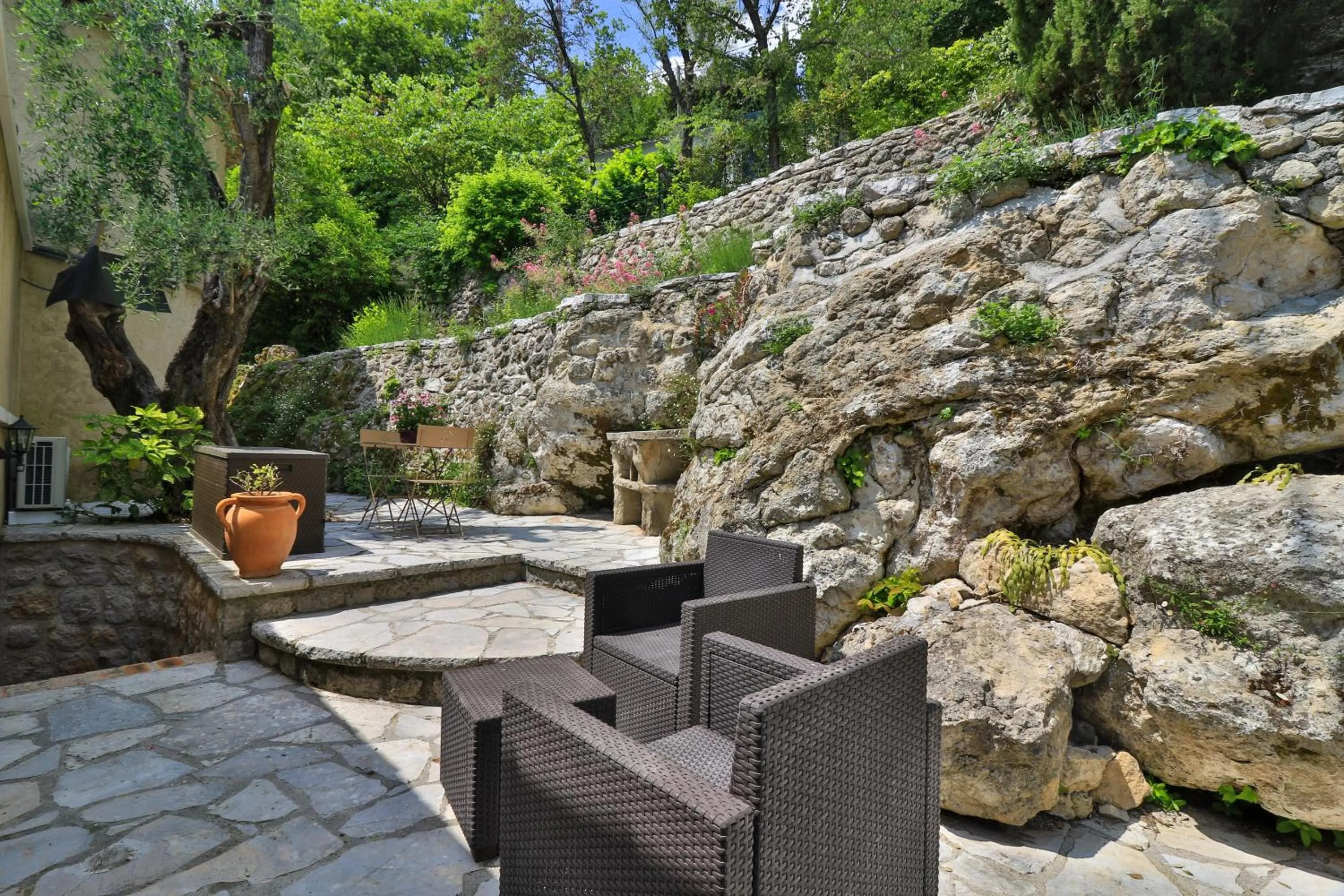 Patio in Le Mazet de Tourrettes