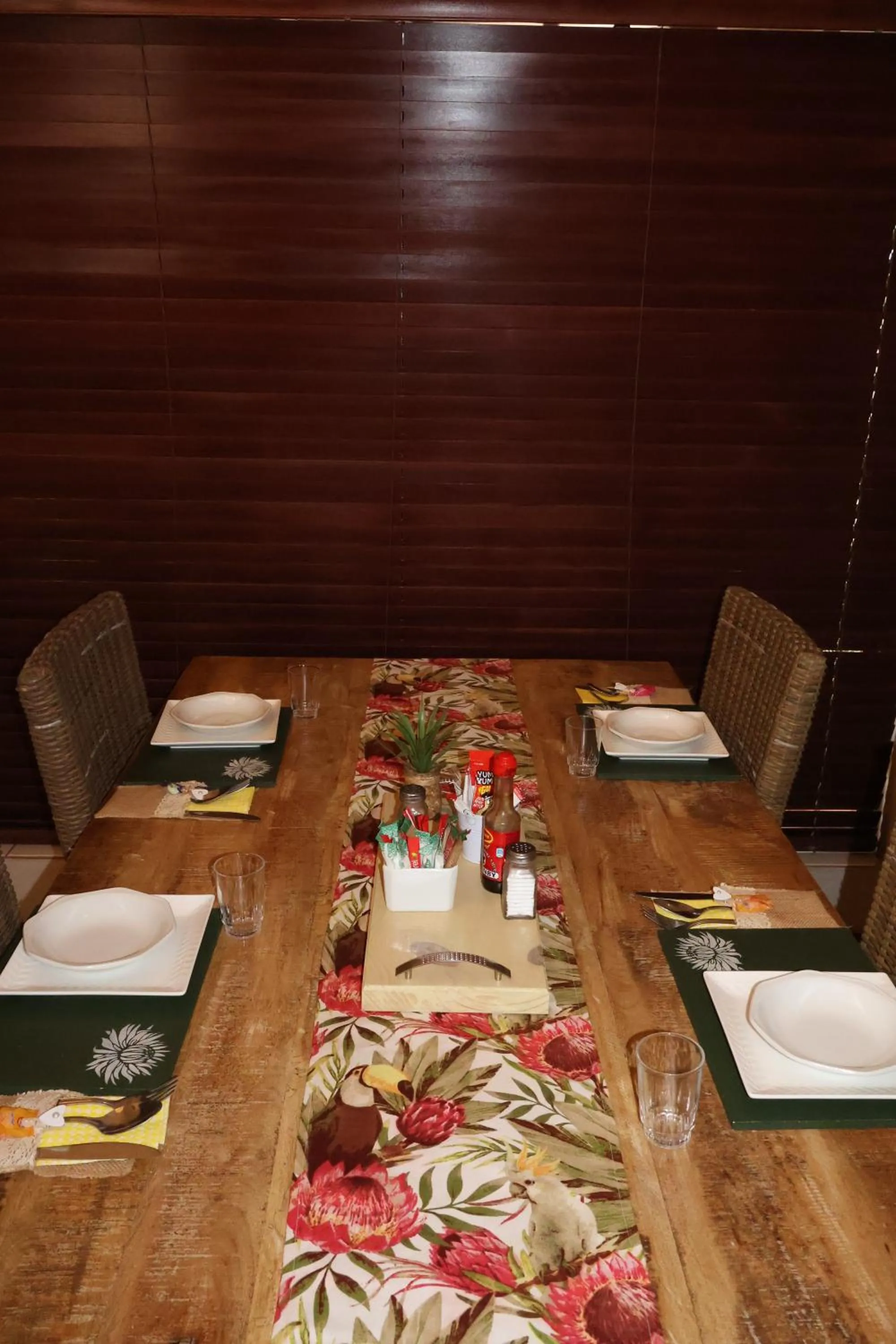 Restaurant/places to eat in The Leopard Tree