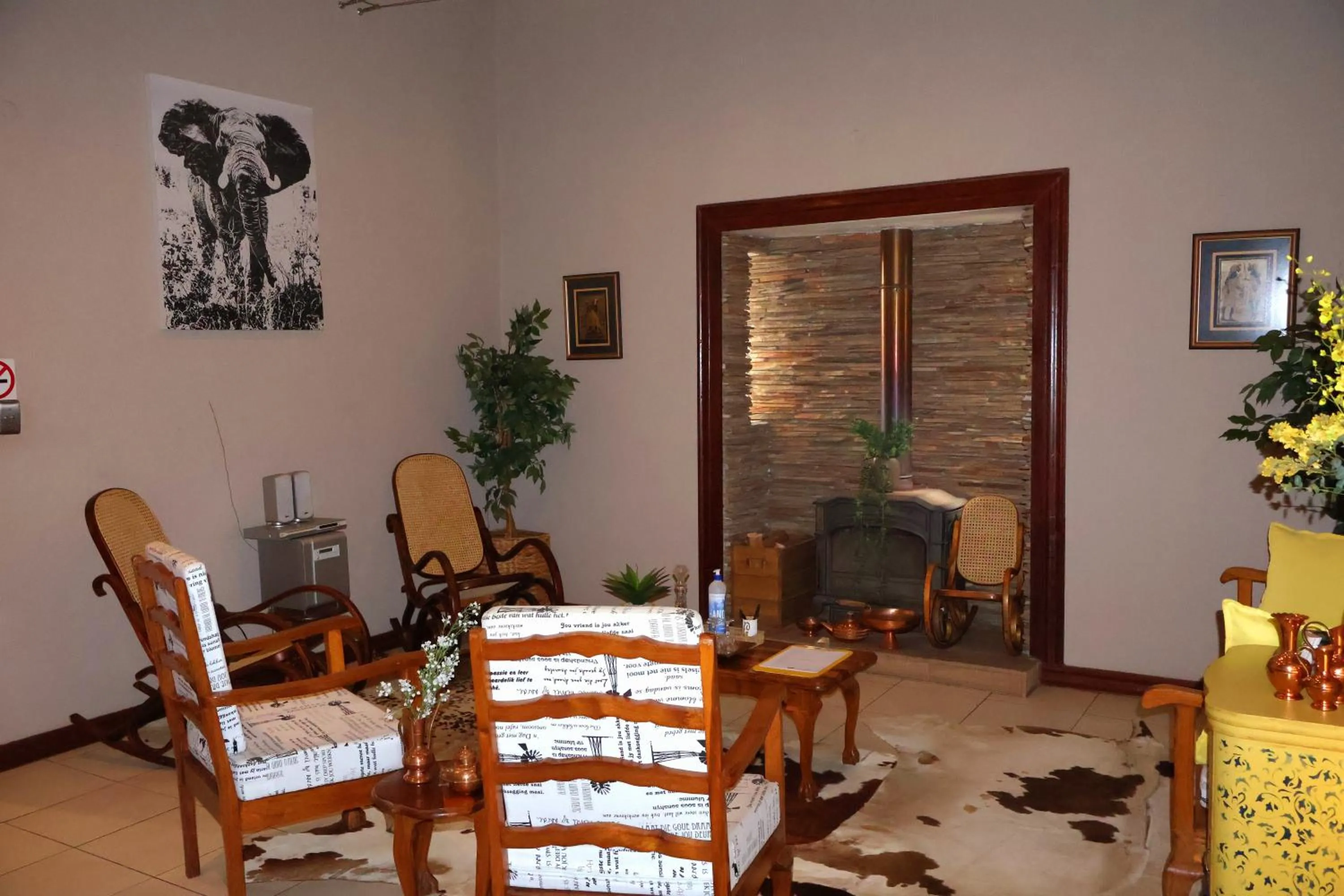Living room in The Leopard Tree