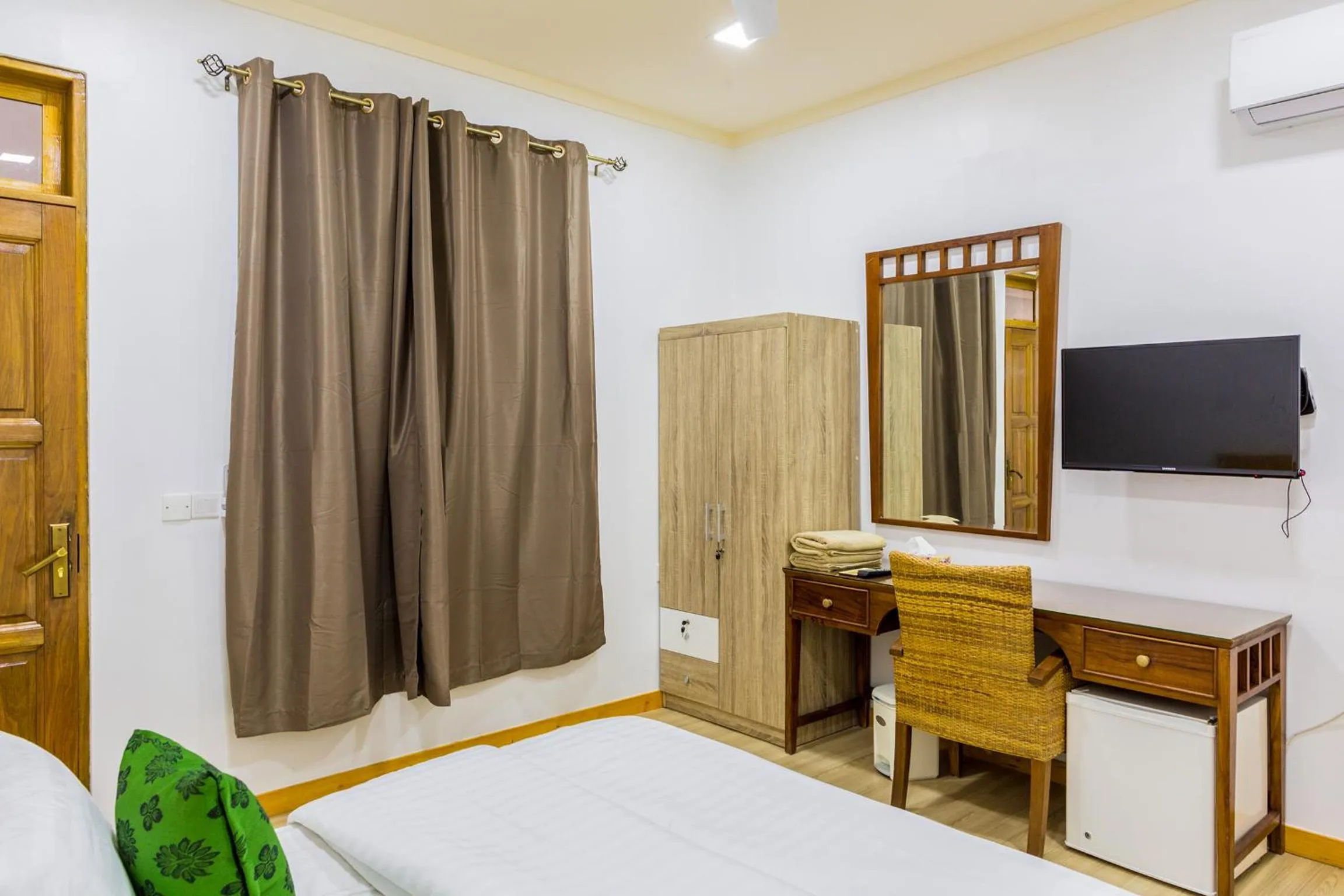 Photo of the whole room, Bed in Holiday Garden Rasdhoo