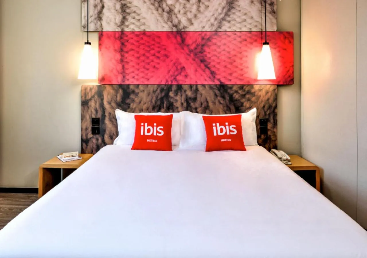 Bed in Ibis Shanghai New Hongqiao