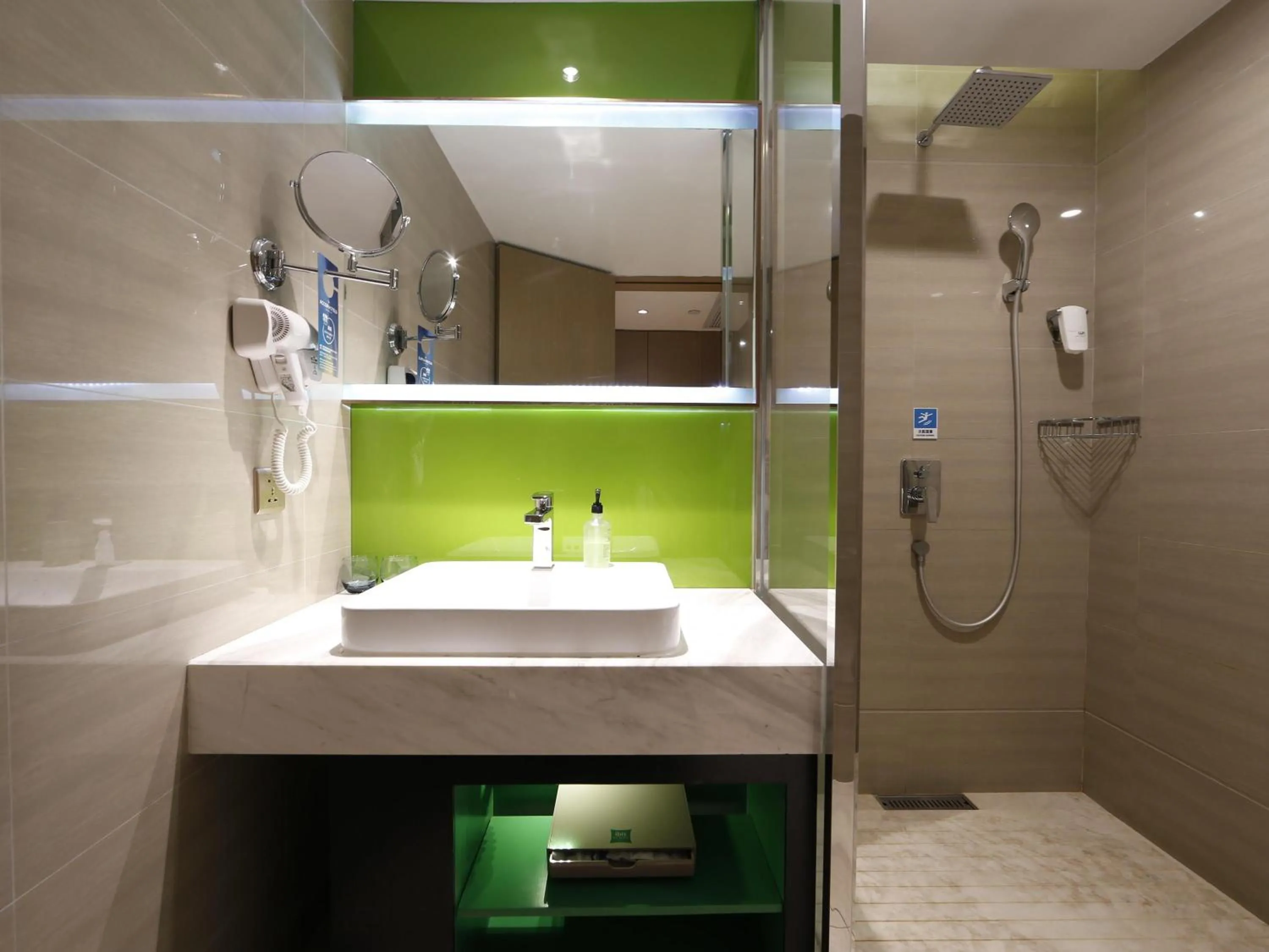 Bedroom in Ibis Styles XM Zhongshan Hotel