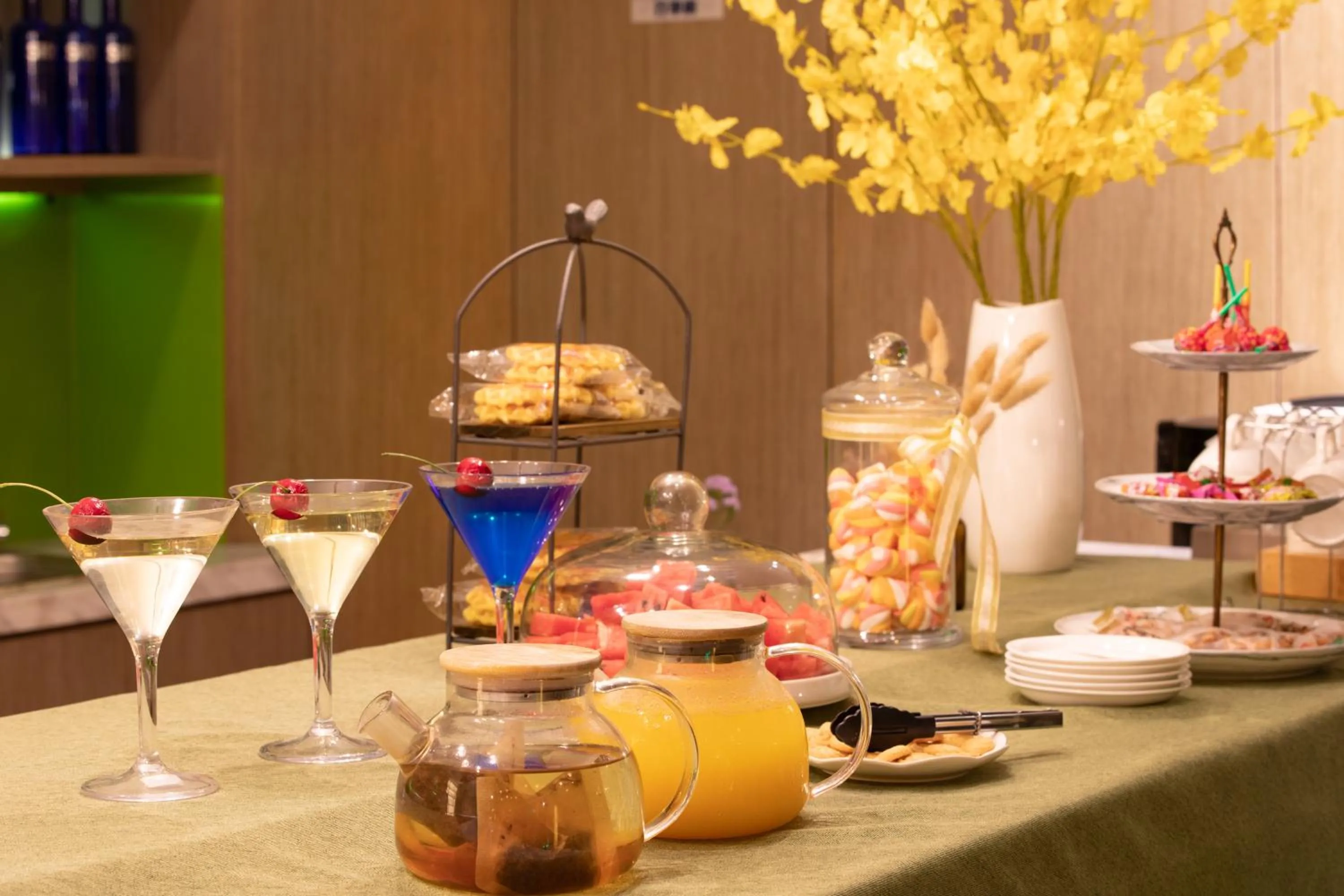 Lounge or bar in Ibis Styles XM Zhongshan Hotel