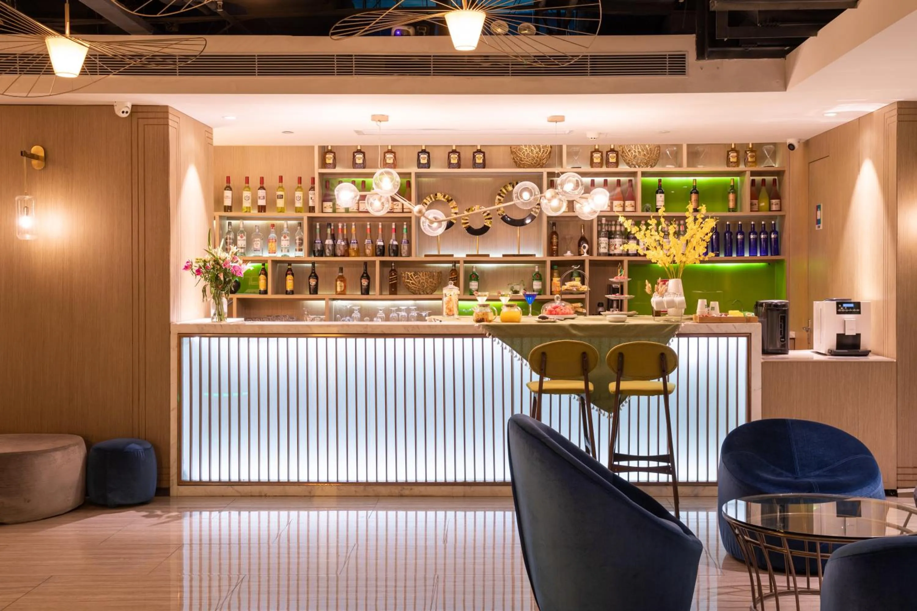 Lounge or bar in Ibis Styles XM Zhongshan Hotel