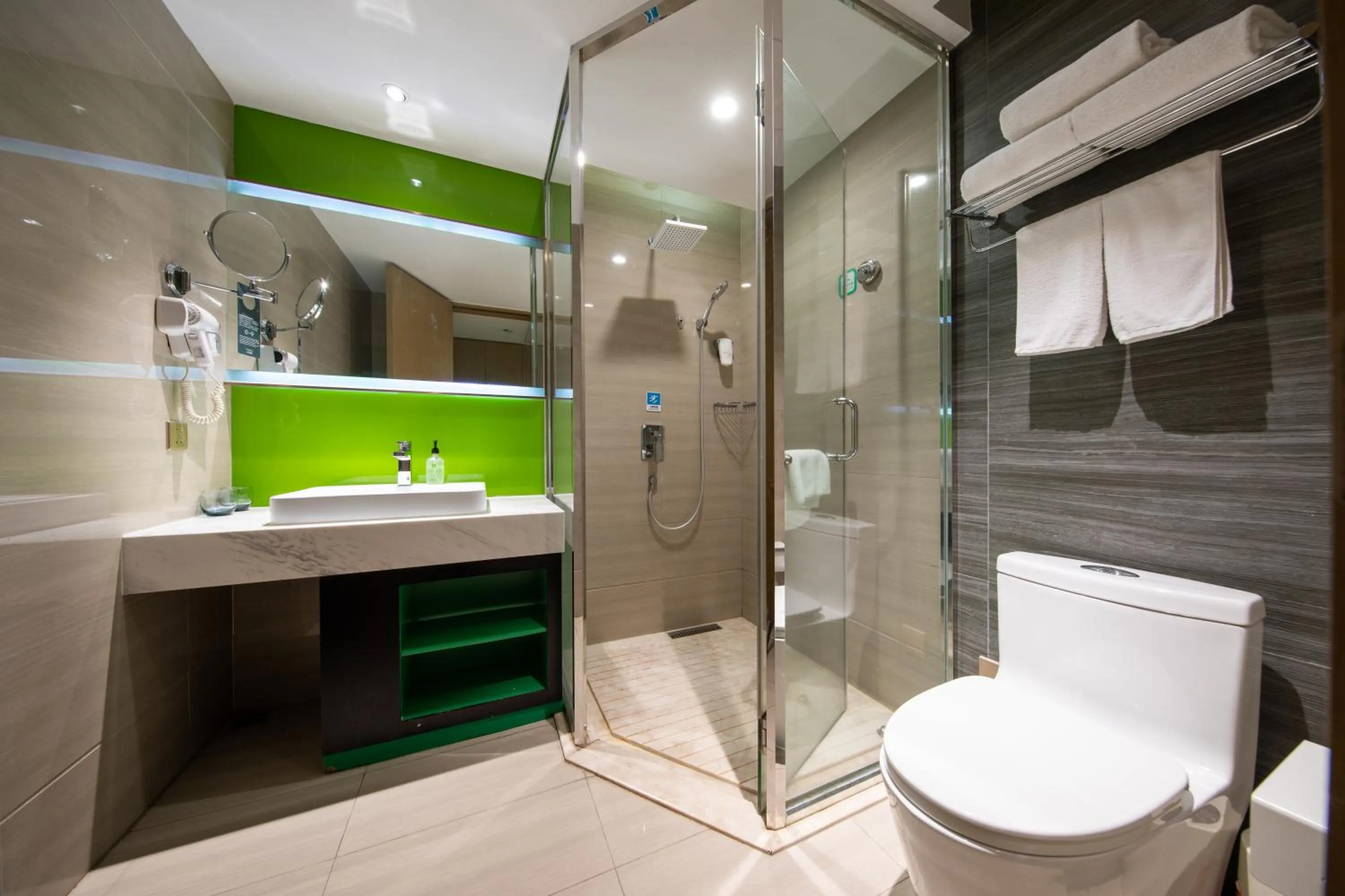 Family in Ibis Styles XM Zhongshan Hotel