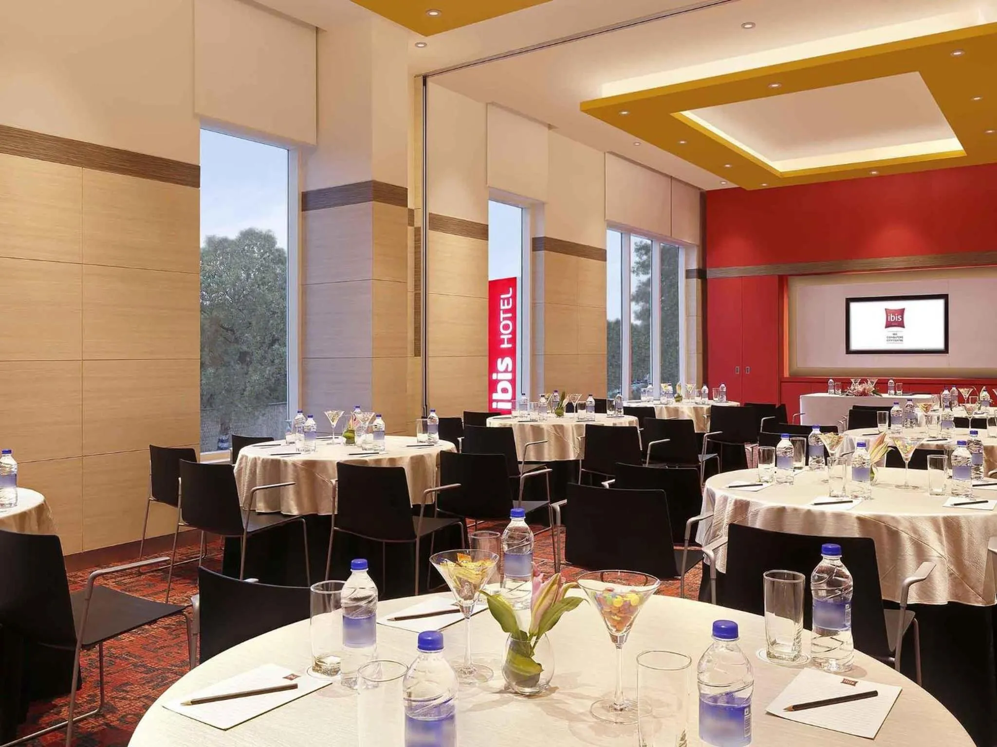 Meeting/conference room in ibis Coimbatore City Centre - An Accor Brand