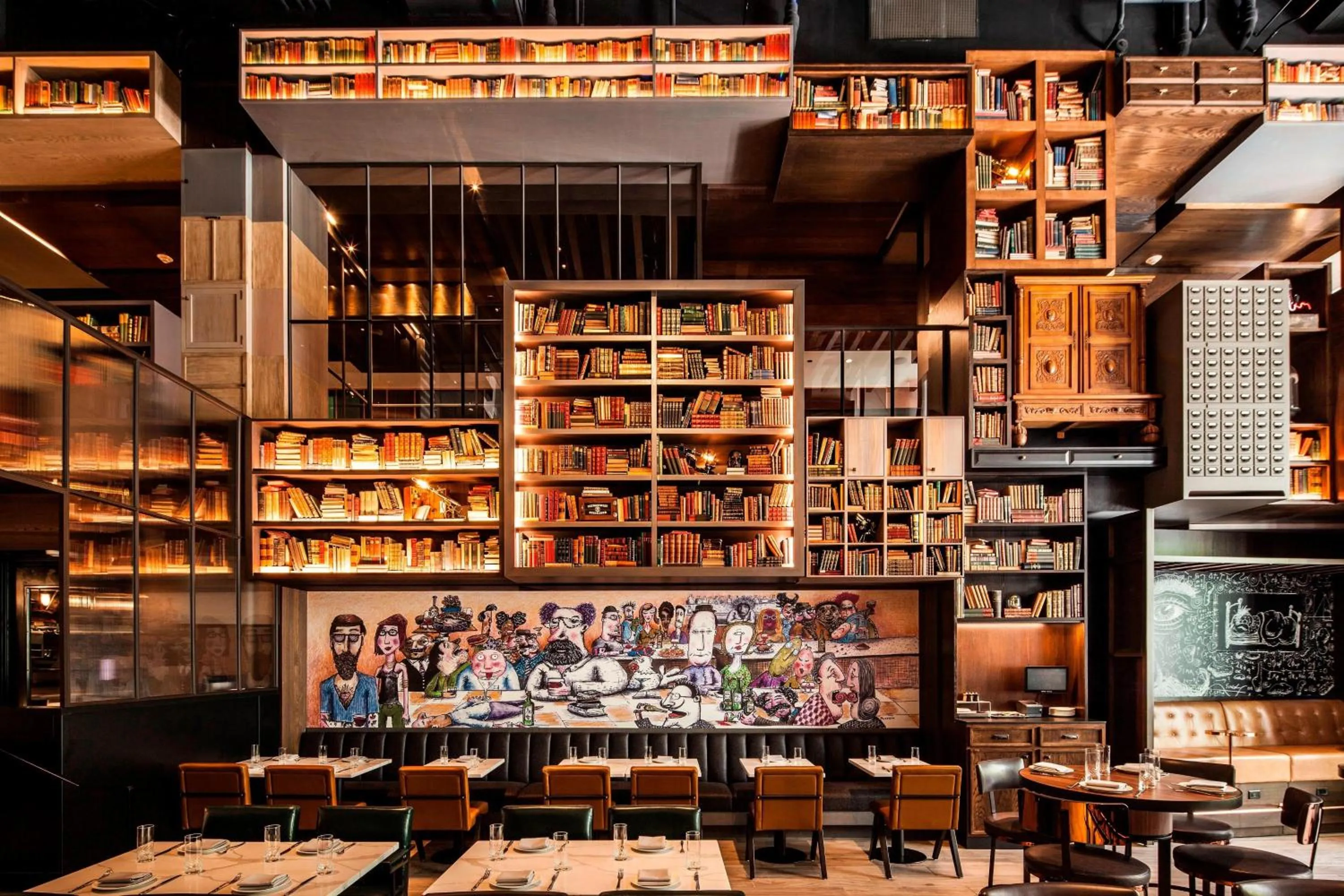 Restaurant/places to eat in Hotel EMC2, Autograph Collection