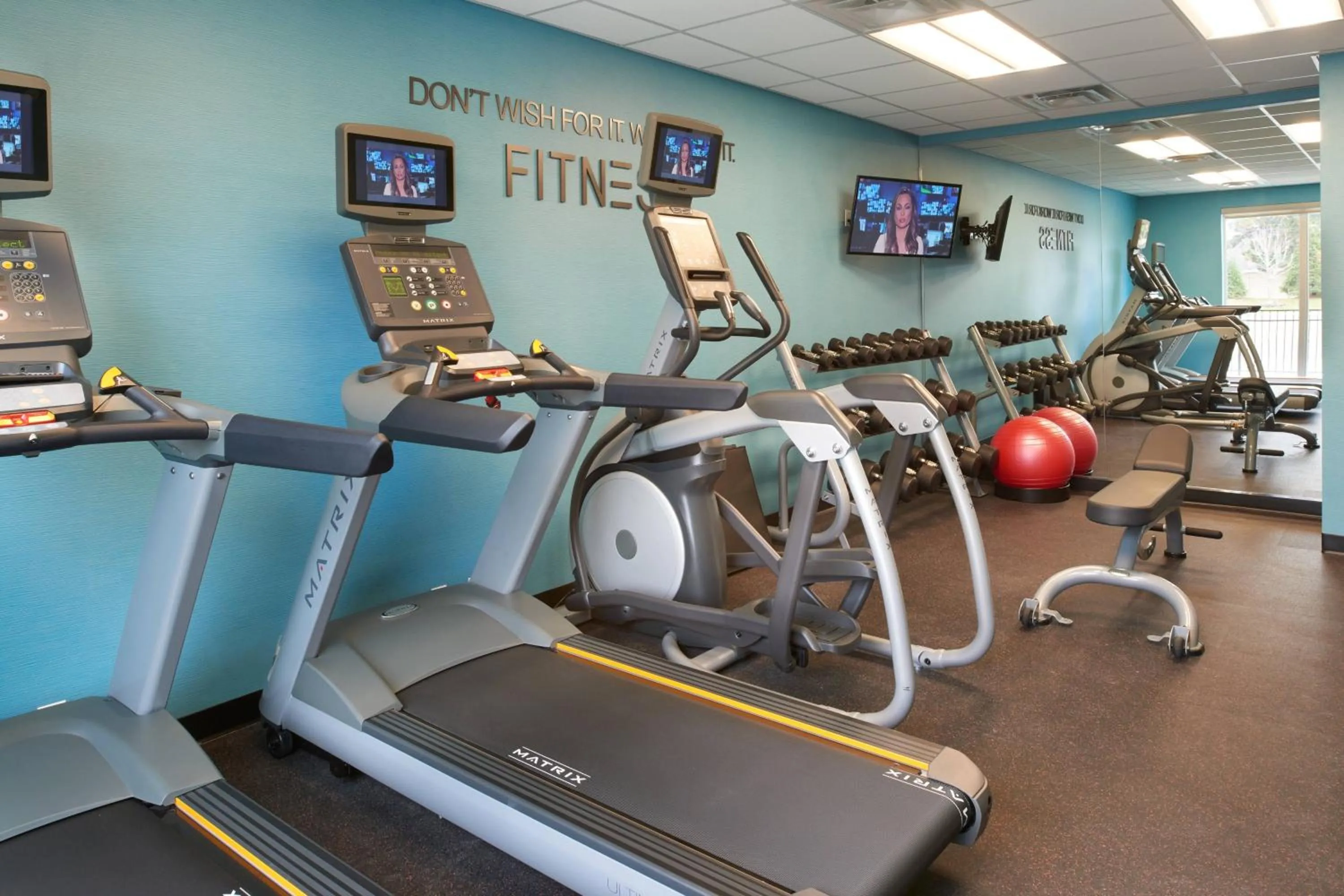 Fitness centre/facilities in Fairfield Inn & Suites by Marriott Detroit Troy
