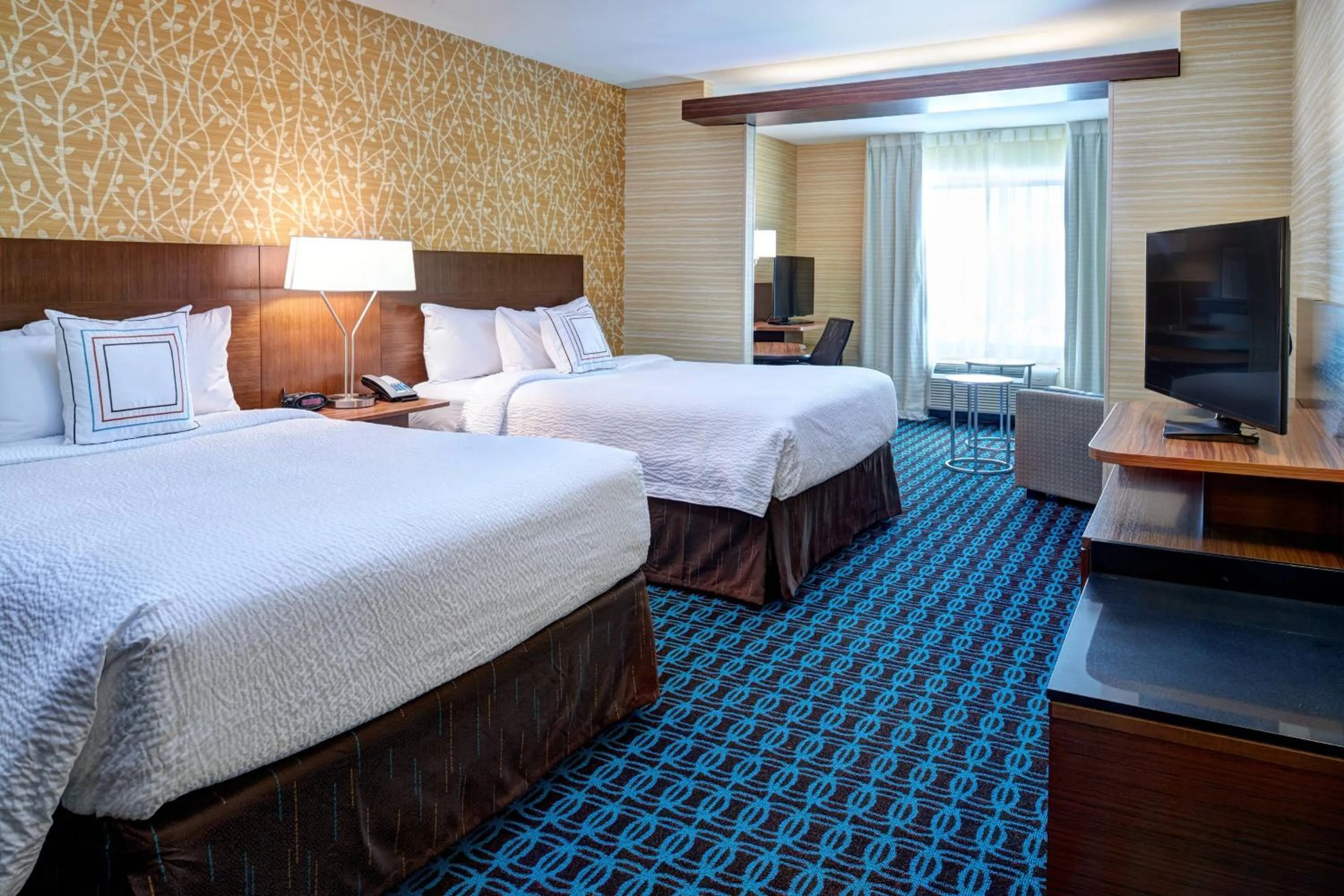 Photo of the whole room, Bed in Fairfield Inn & Suites by Marriott Detroit Troy