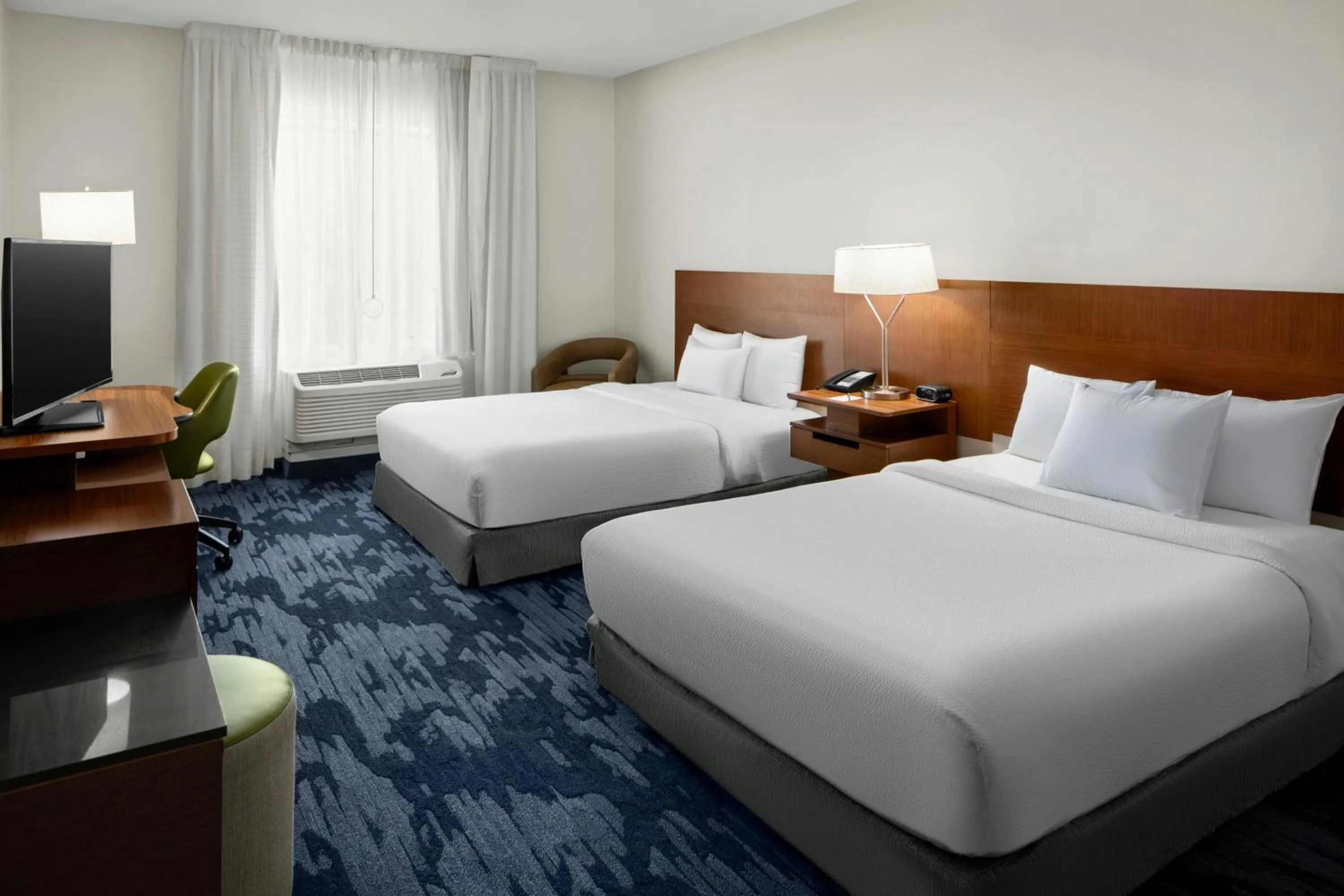 Photo of the whole room, Bed in Fairfield Inn & Suites by Marriott Richmond Ashland