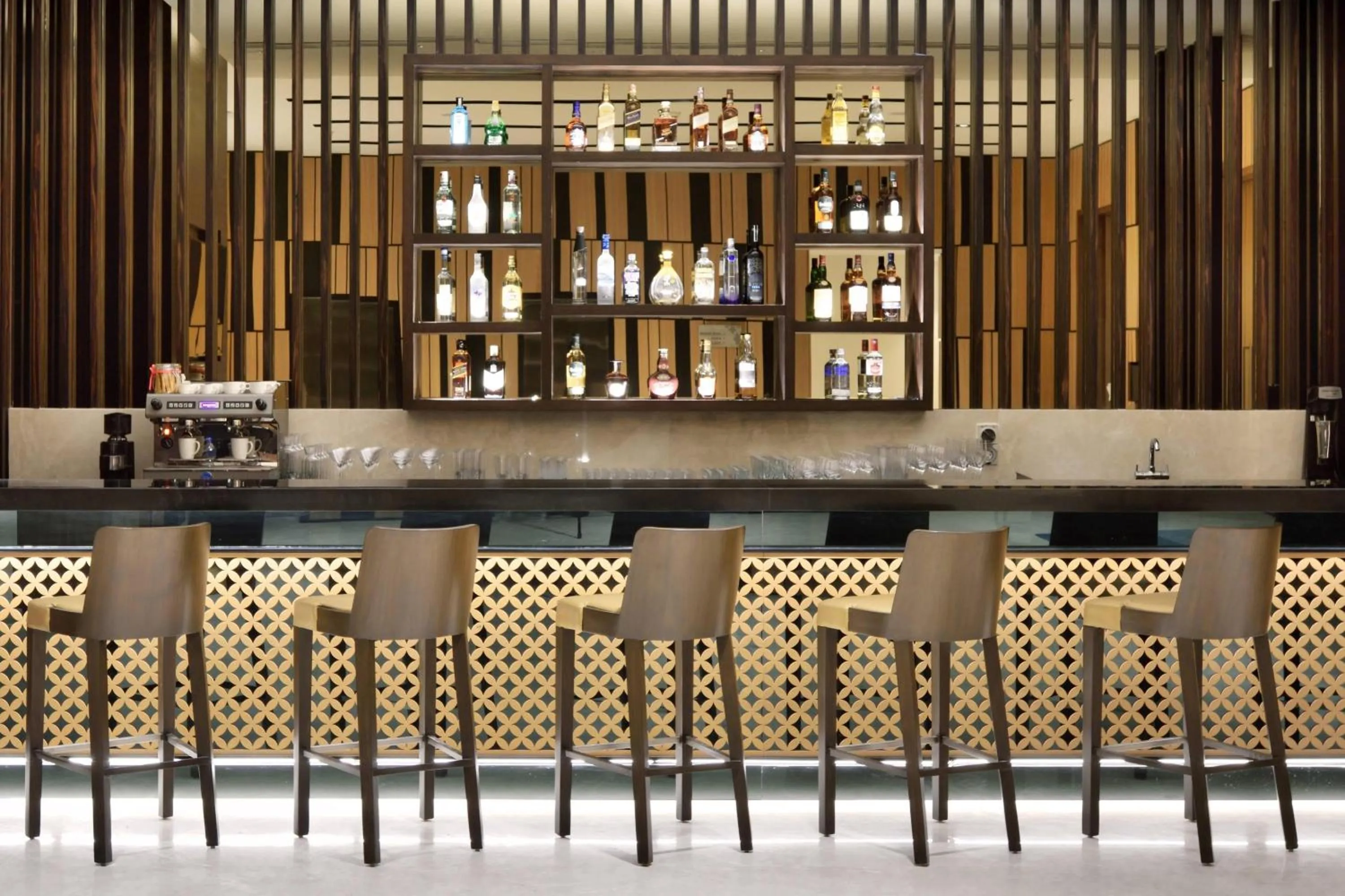 Lounge or bar in Fairfield by Marriott Indore