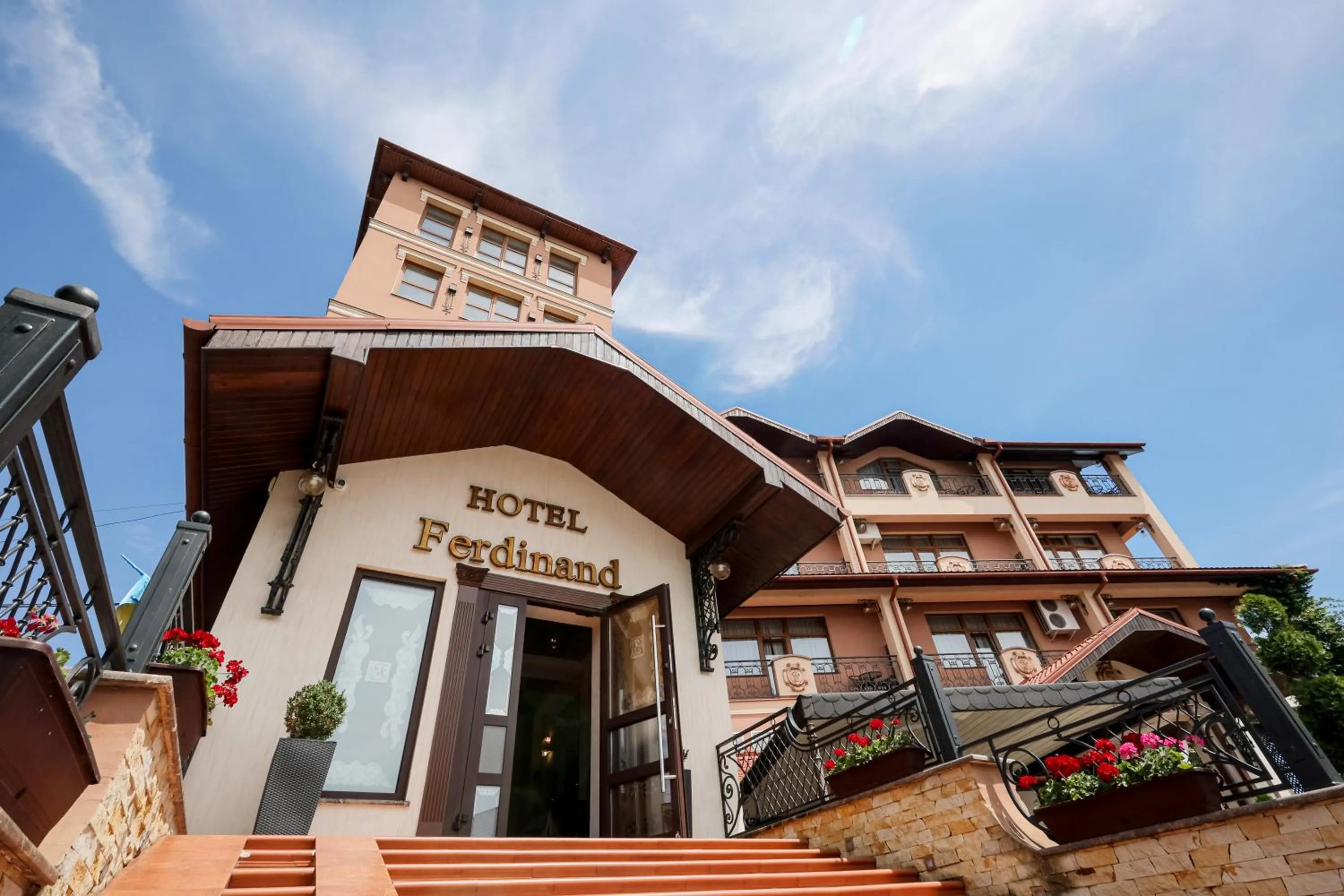 Property building in Ferdinand