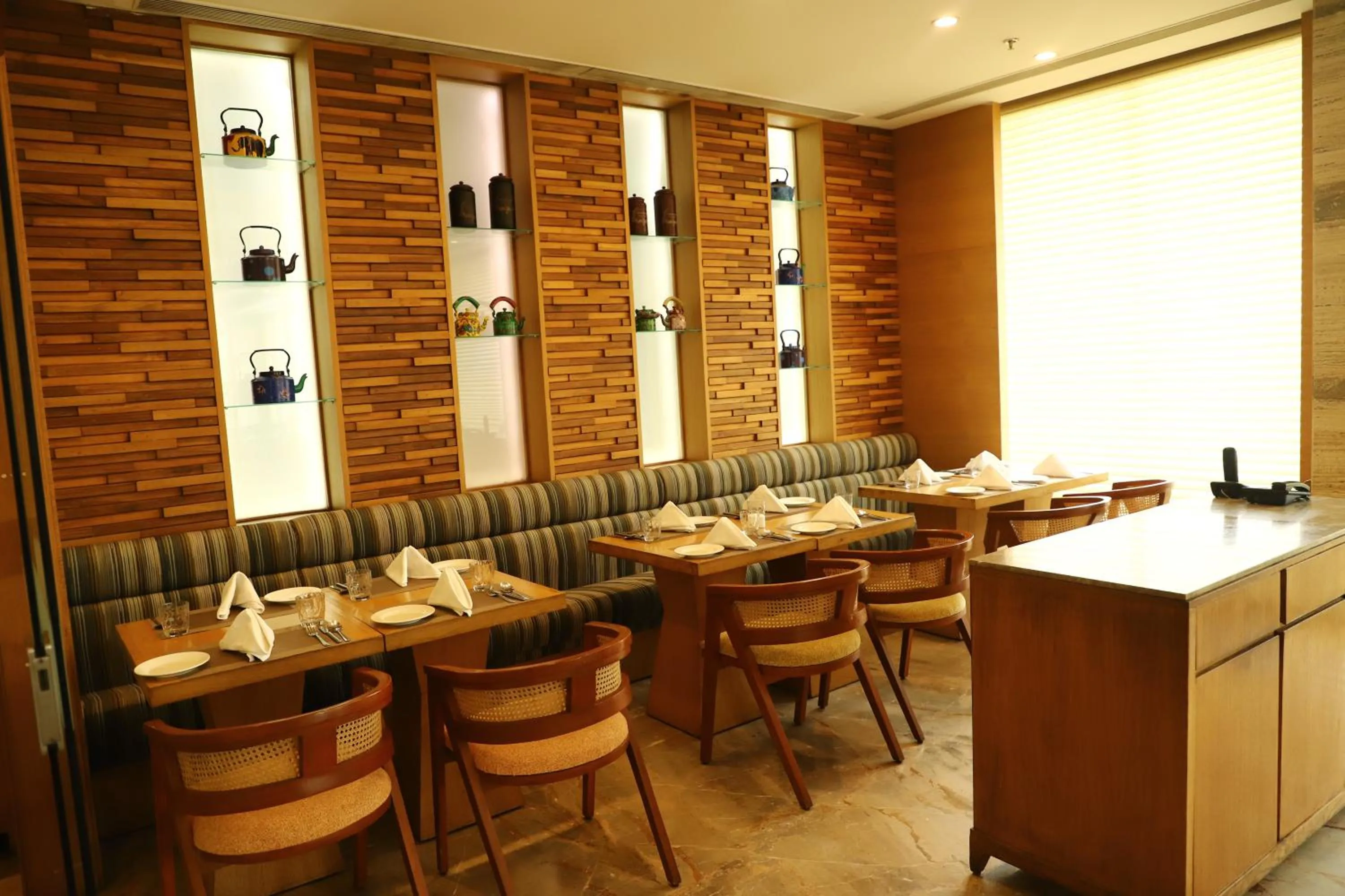 Restaurant/places to eat in Efcee Sarovar Premiere Bhavnagar