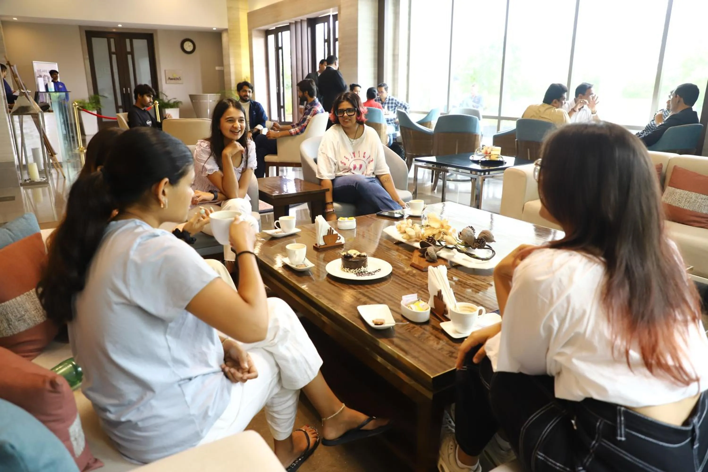 Lounge or bar in Efcee Sarovar Premiere Bhavnagar