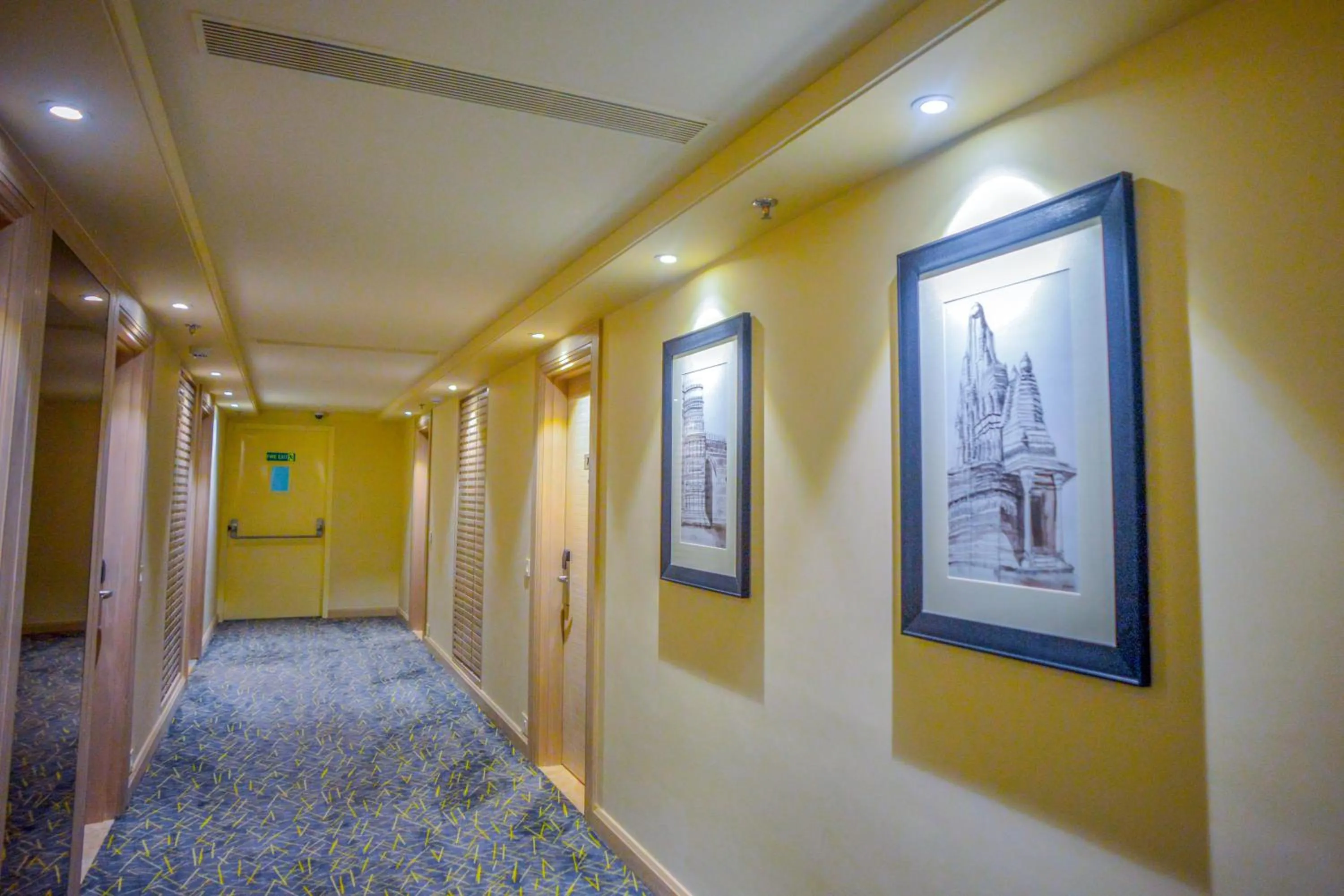 Floor plan in Efcee Sarovar Premiere Bhavnagar