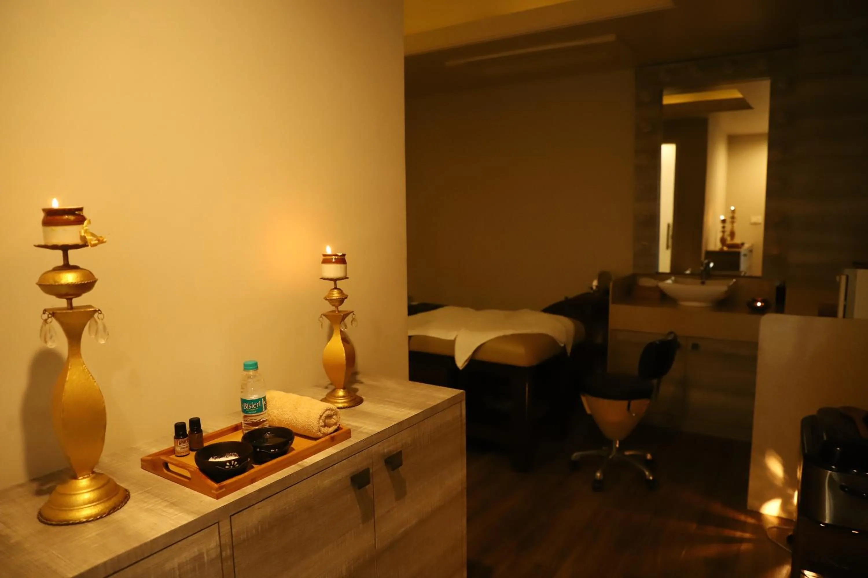 Spa and wellness centre/facilities in Efcee Sarovar Premiere Bhavnagar