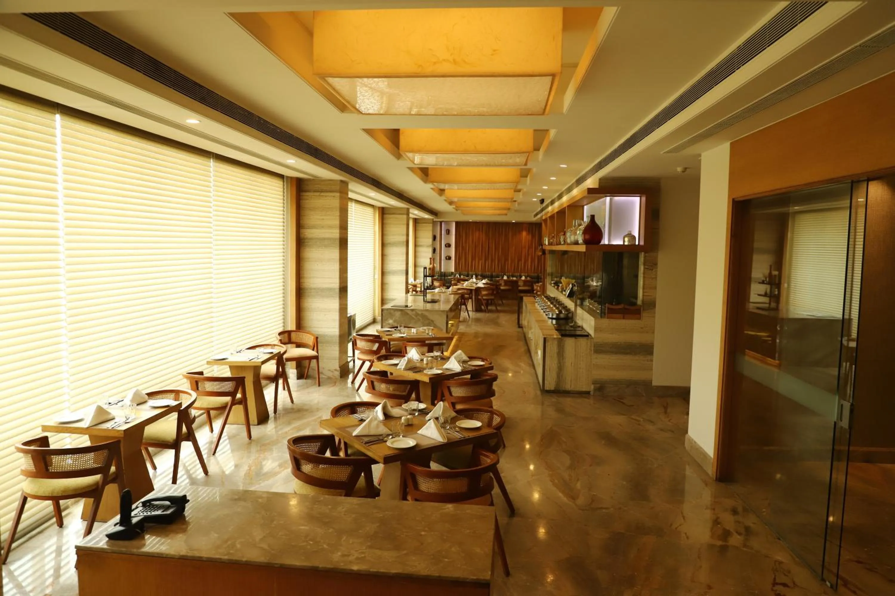 Restaurant/places to eat in Efcee Sarovar Premiere Bhavnagar