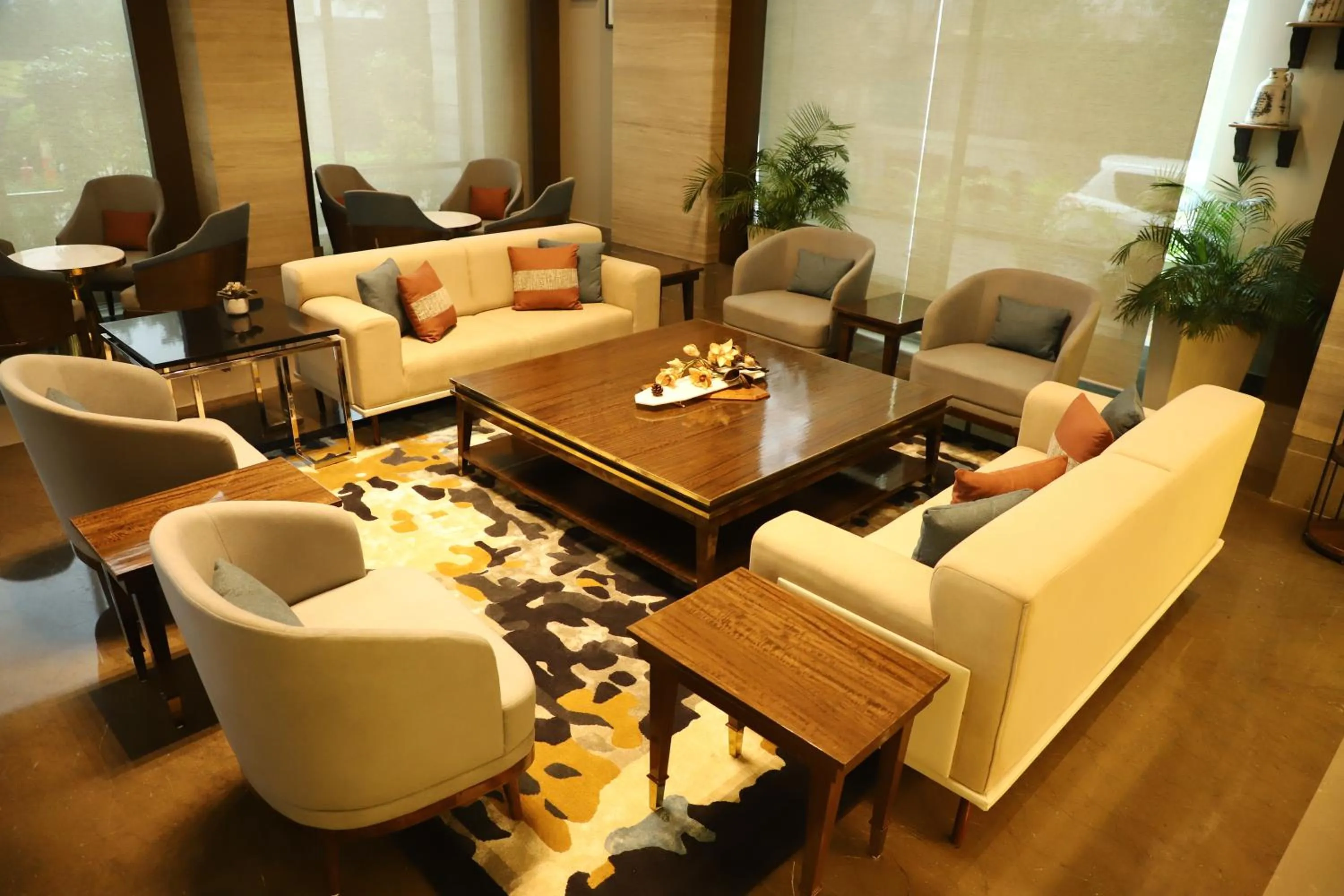 Lounge or bar in Efcee Sarovar Premiere Bhavnagar