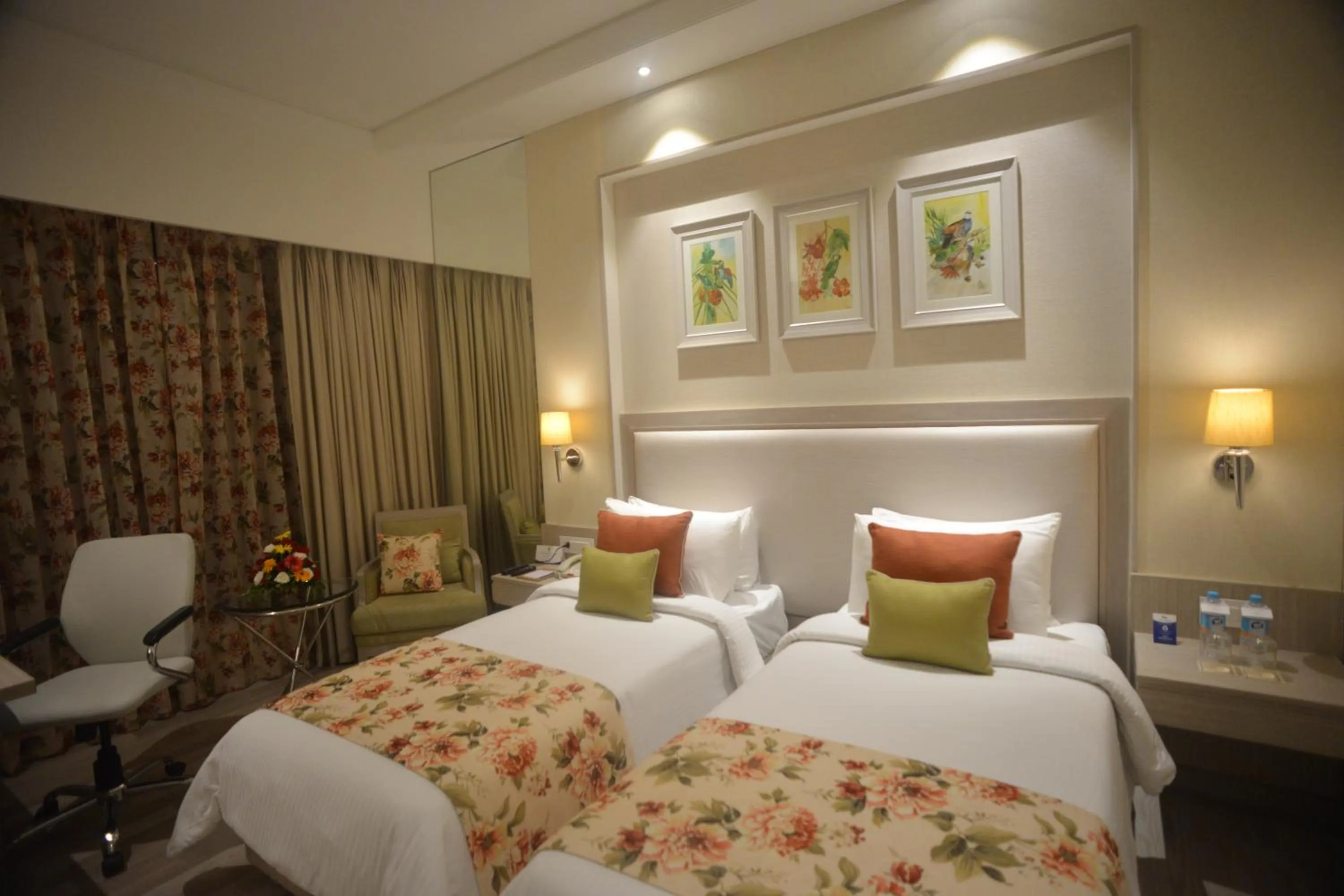 Bedroom, Bed in Efcee Sarovar Premiere Bhavnagar