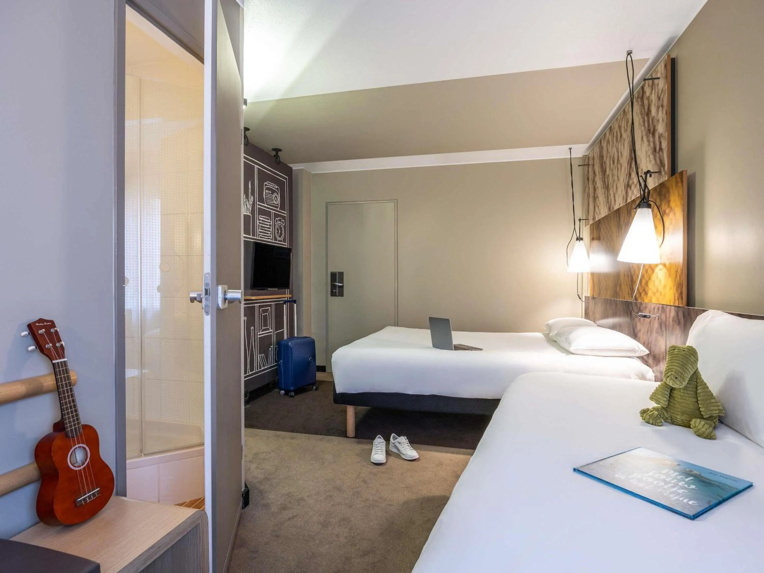 Bedroom, Bed in Ibis Brussels City Centre