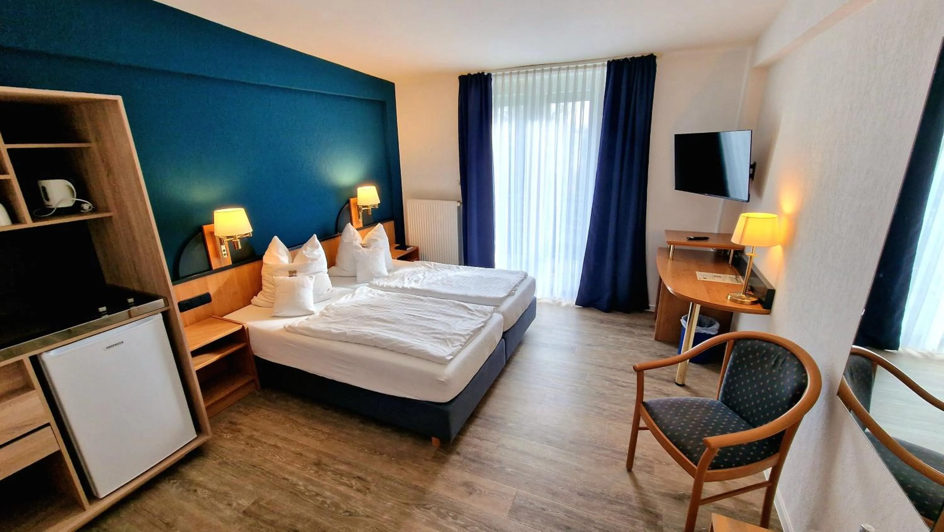 Photo of the whole room, Bed in Hotel Zur Mühle