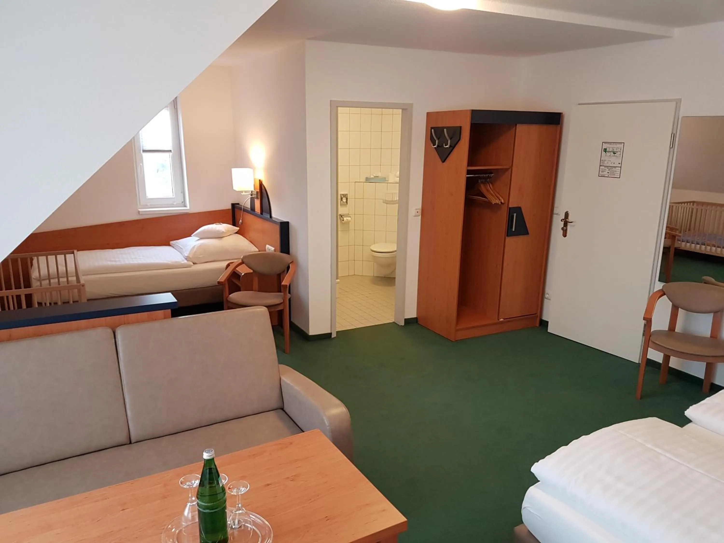 Bed in Hotel Zur Mühle