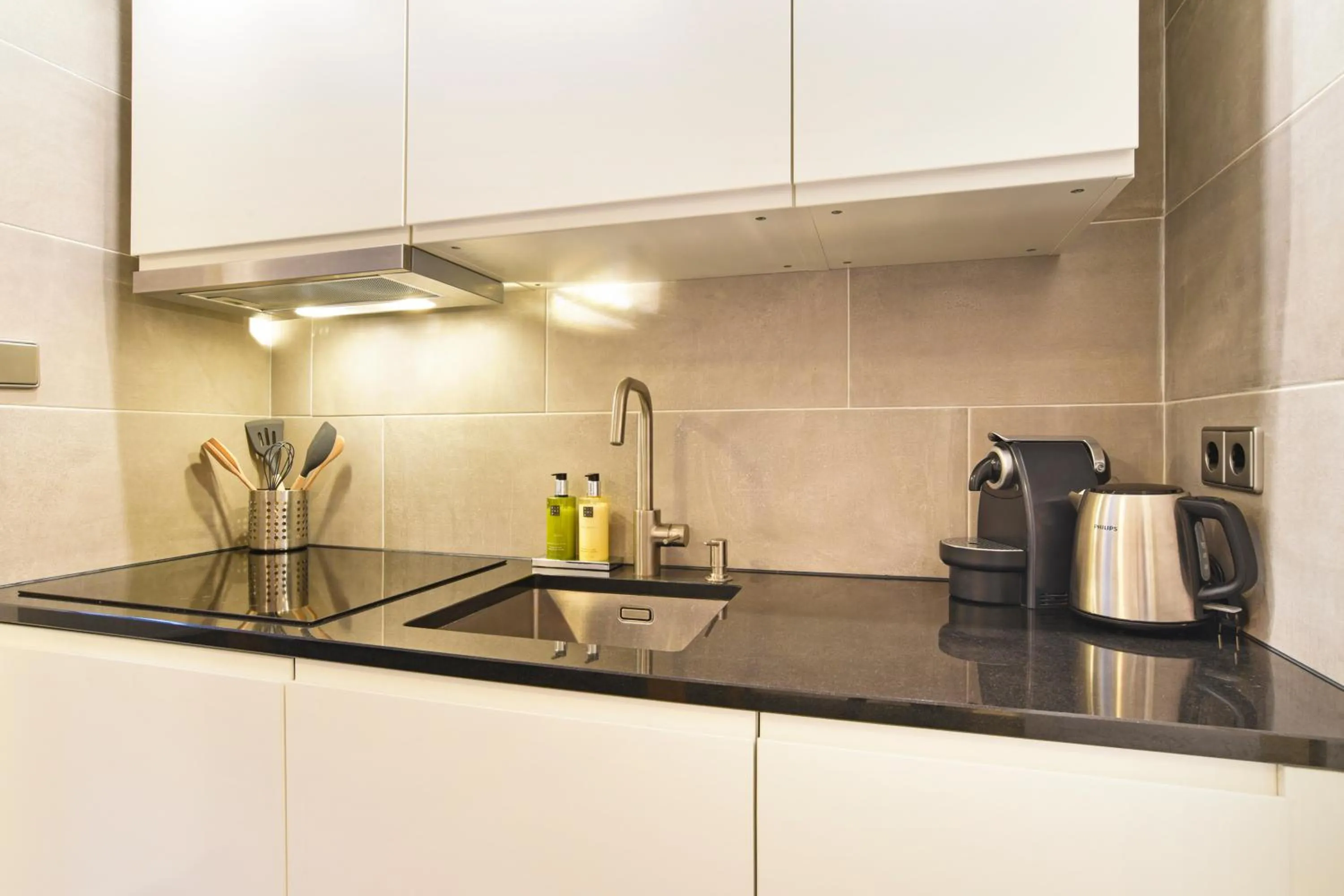 Kitchen or kitchenette in Only Friends