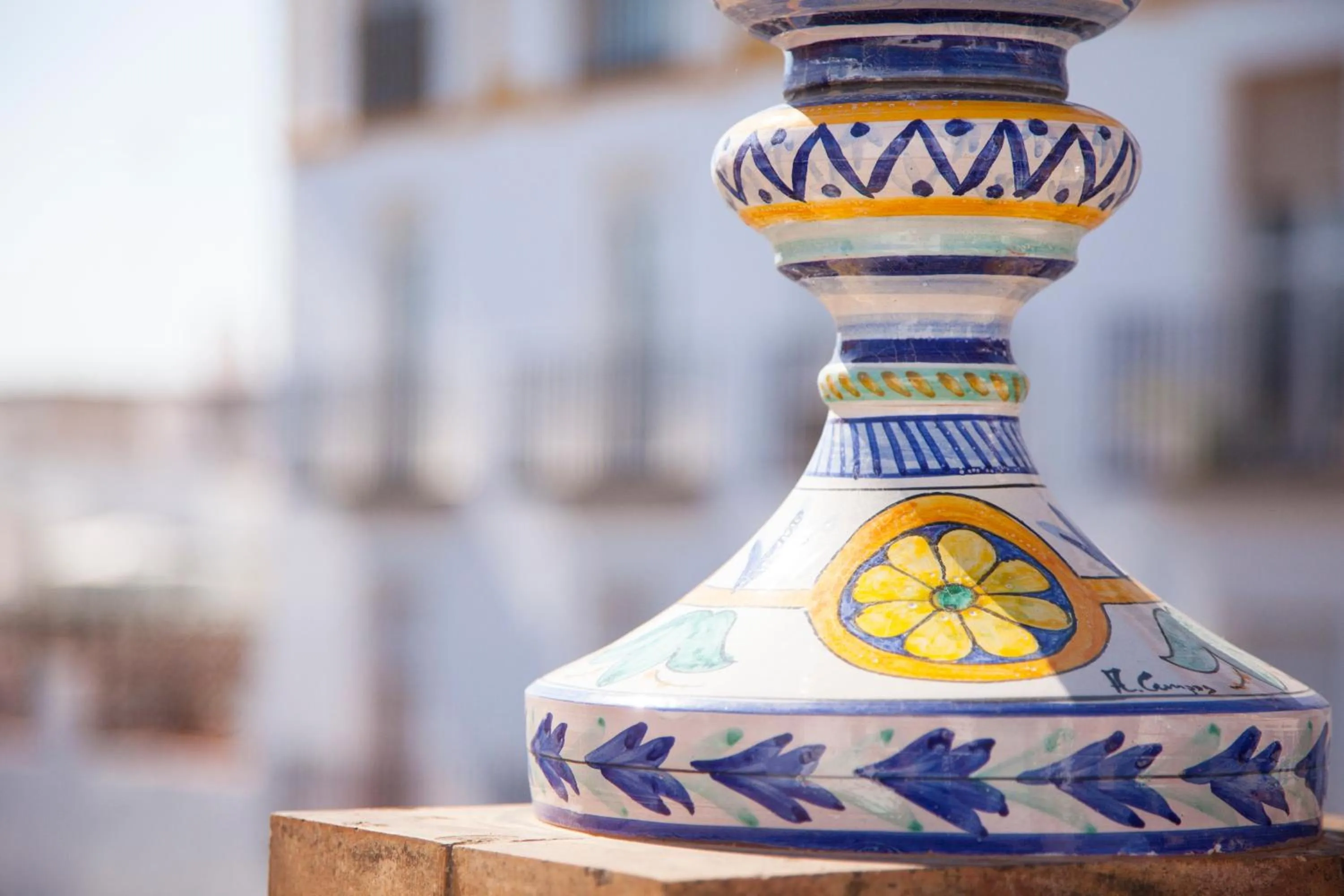 Decorative detail in Suites del Arenal Olehousing