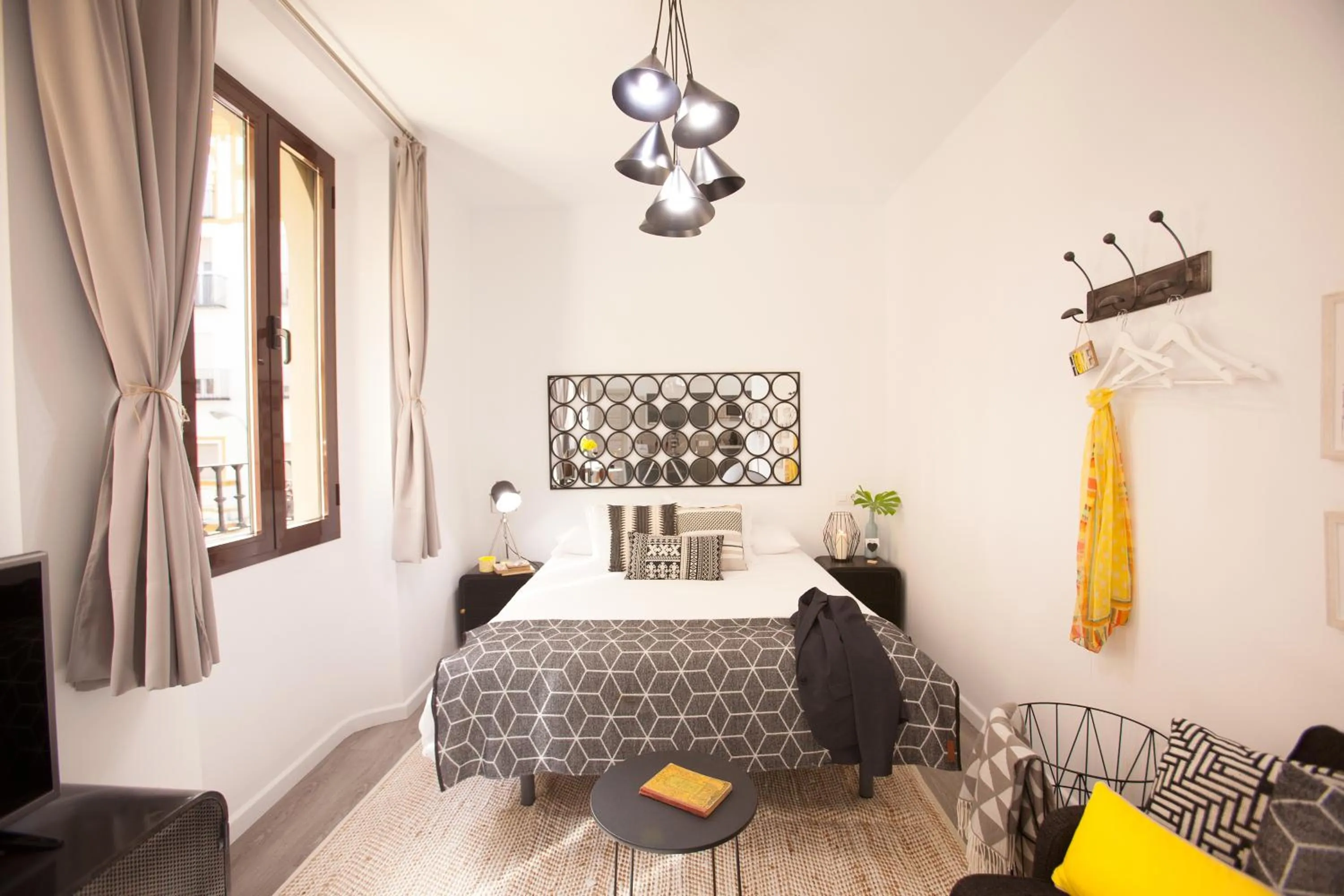 Decorative detail in Suites del Arenal Olehousing