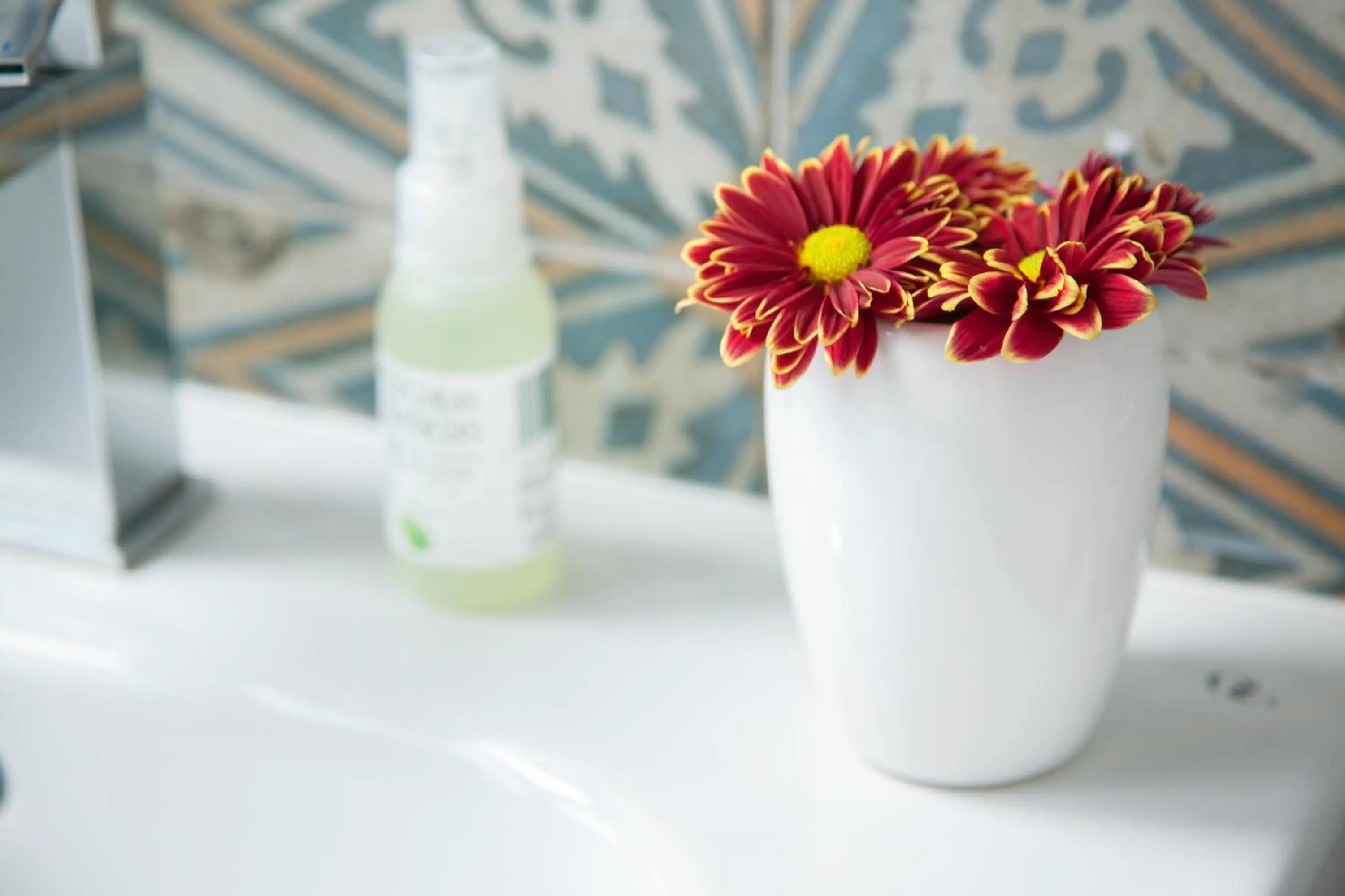 Decorative detail in Suites del Arenal Olehousing