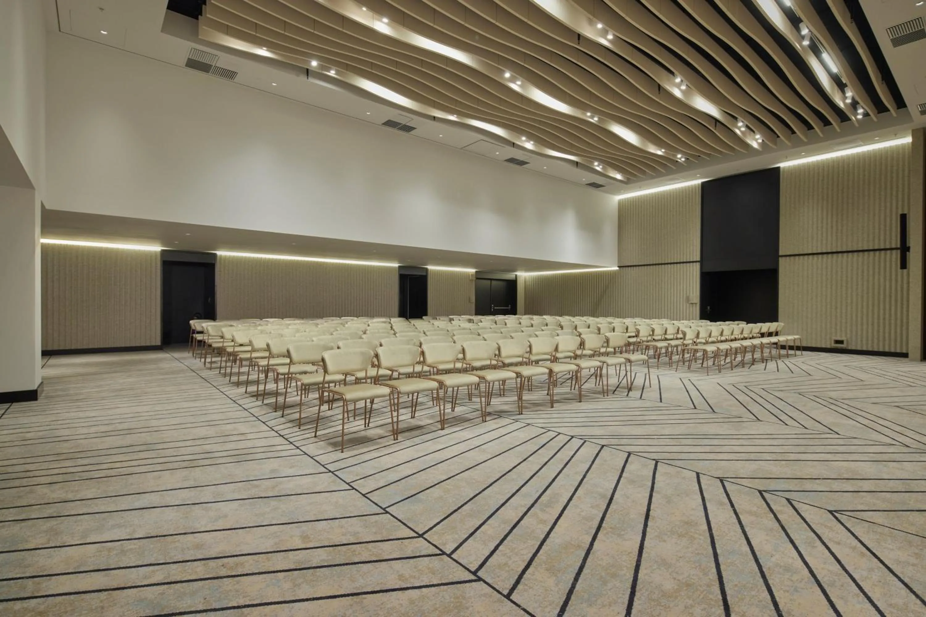 Entertainment in Cardo Brussels, Autograph Collection