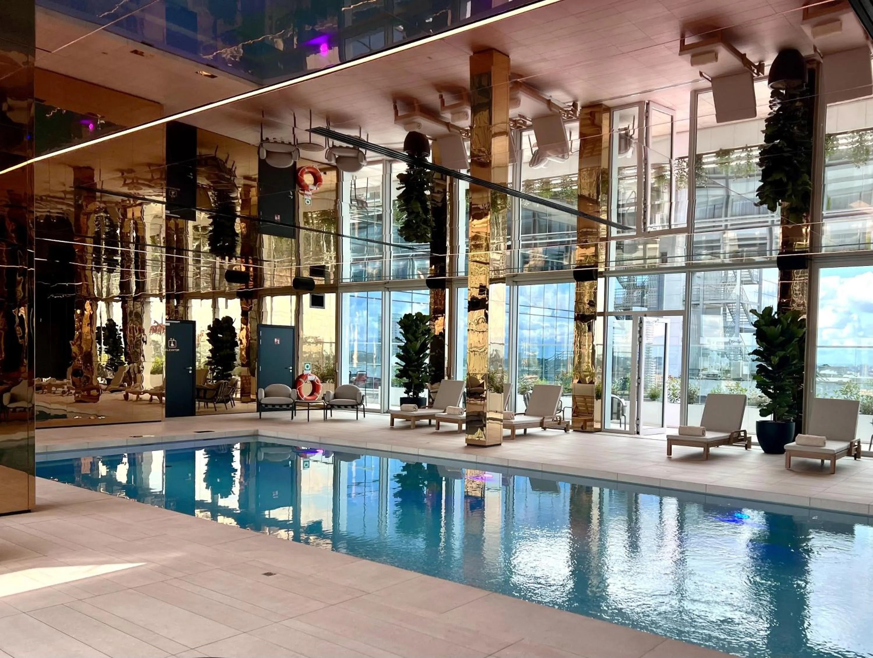 Pool view in Cardo Brussels, Autograph Collection