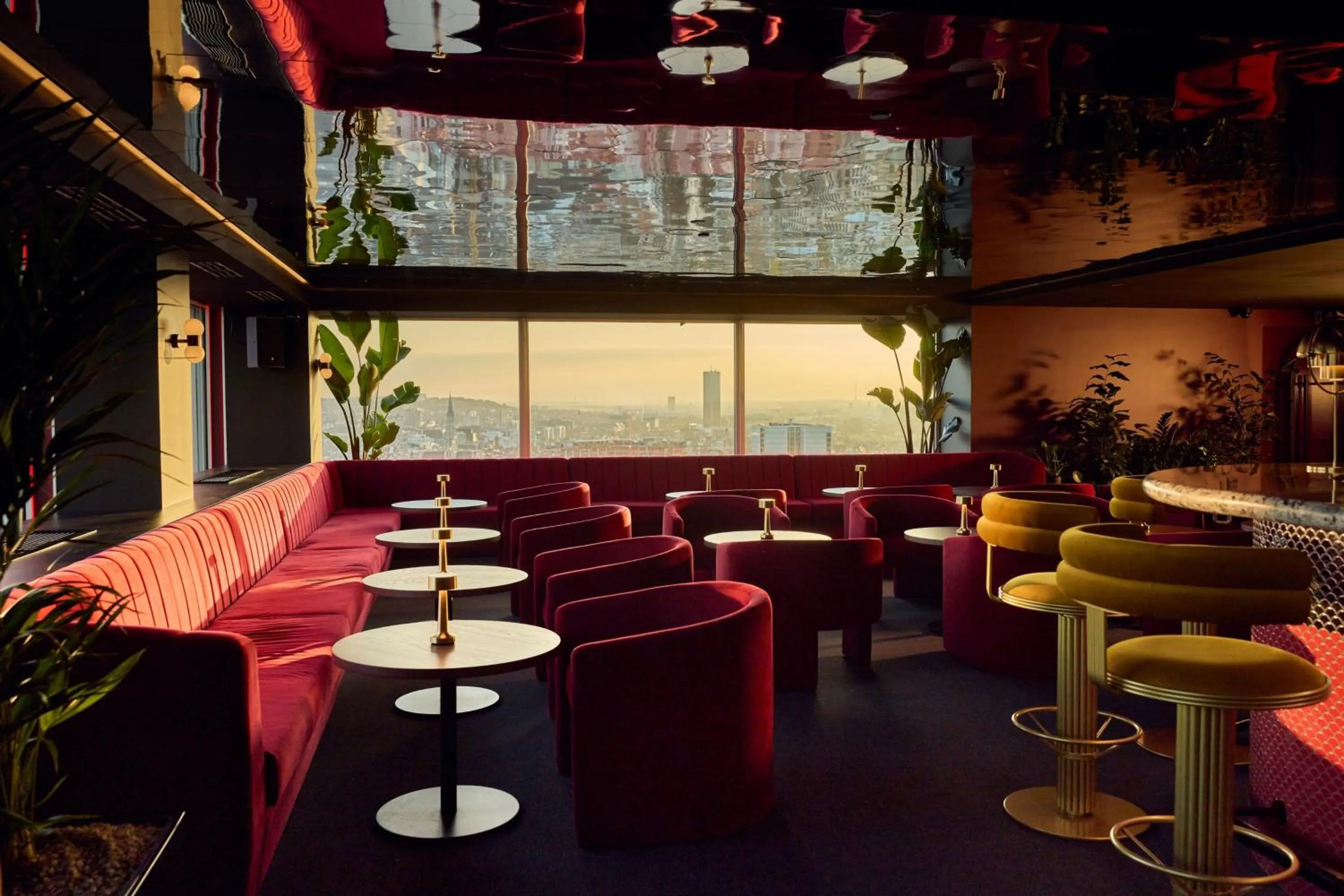 Lounge or bar in Cardo Brussels, Autograph Collection