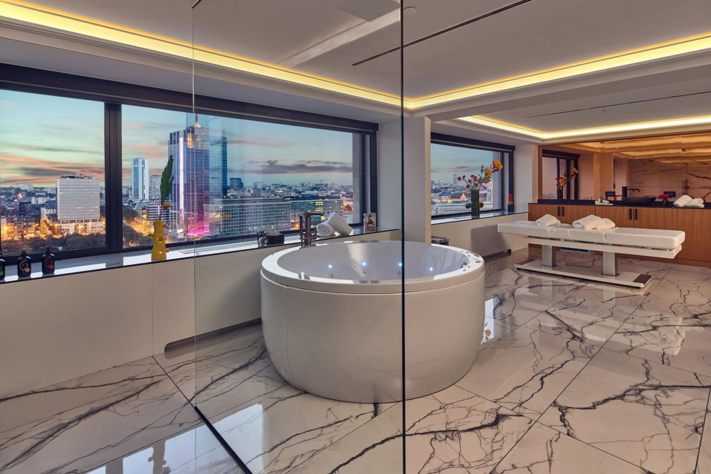 Bathroom in Cardo Brussels, Autograph Collection