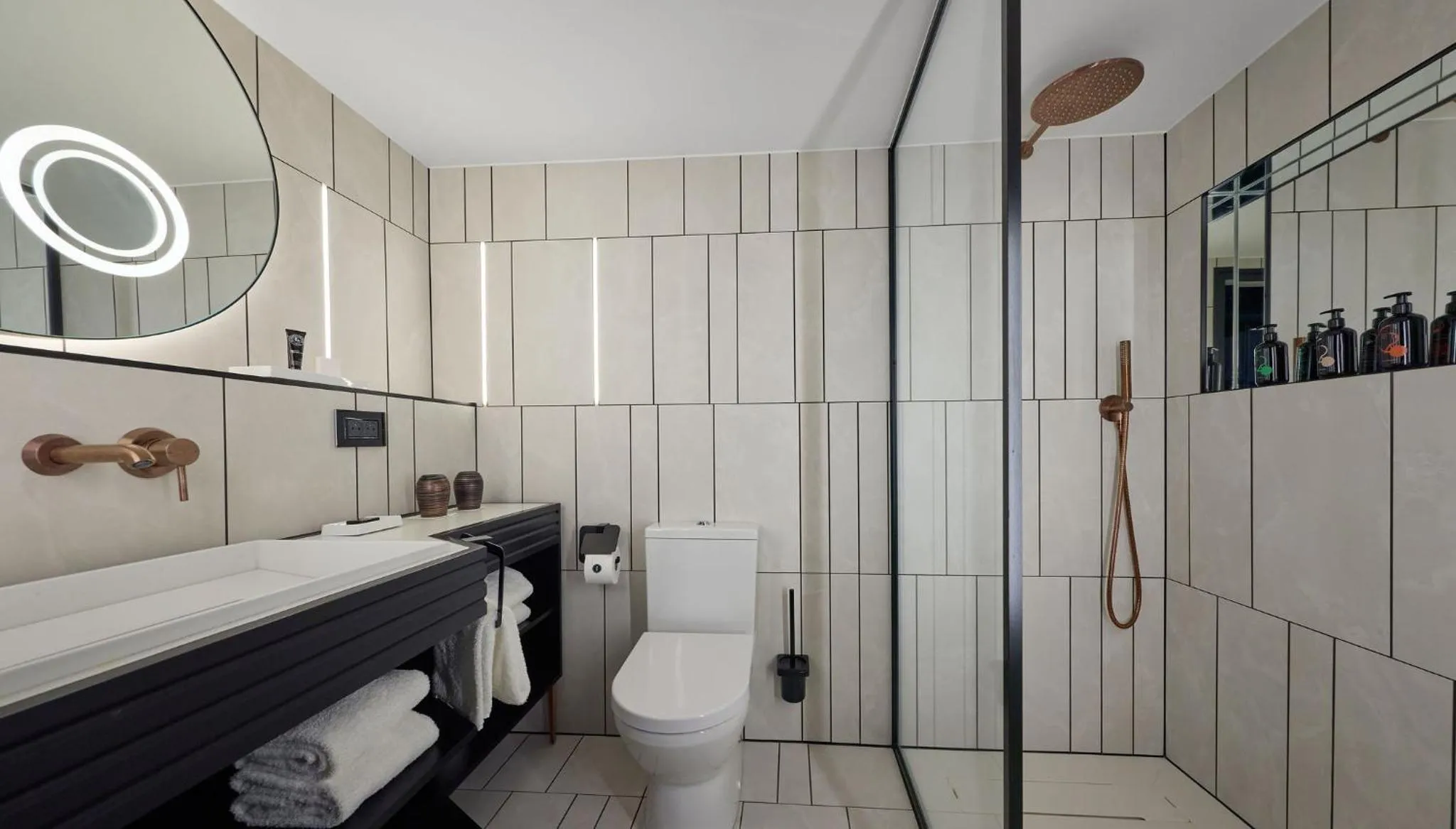 Toilet in Cardo Brussels, Autograph Collection