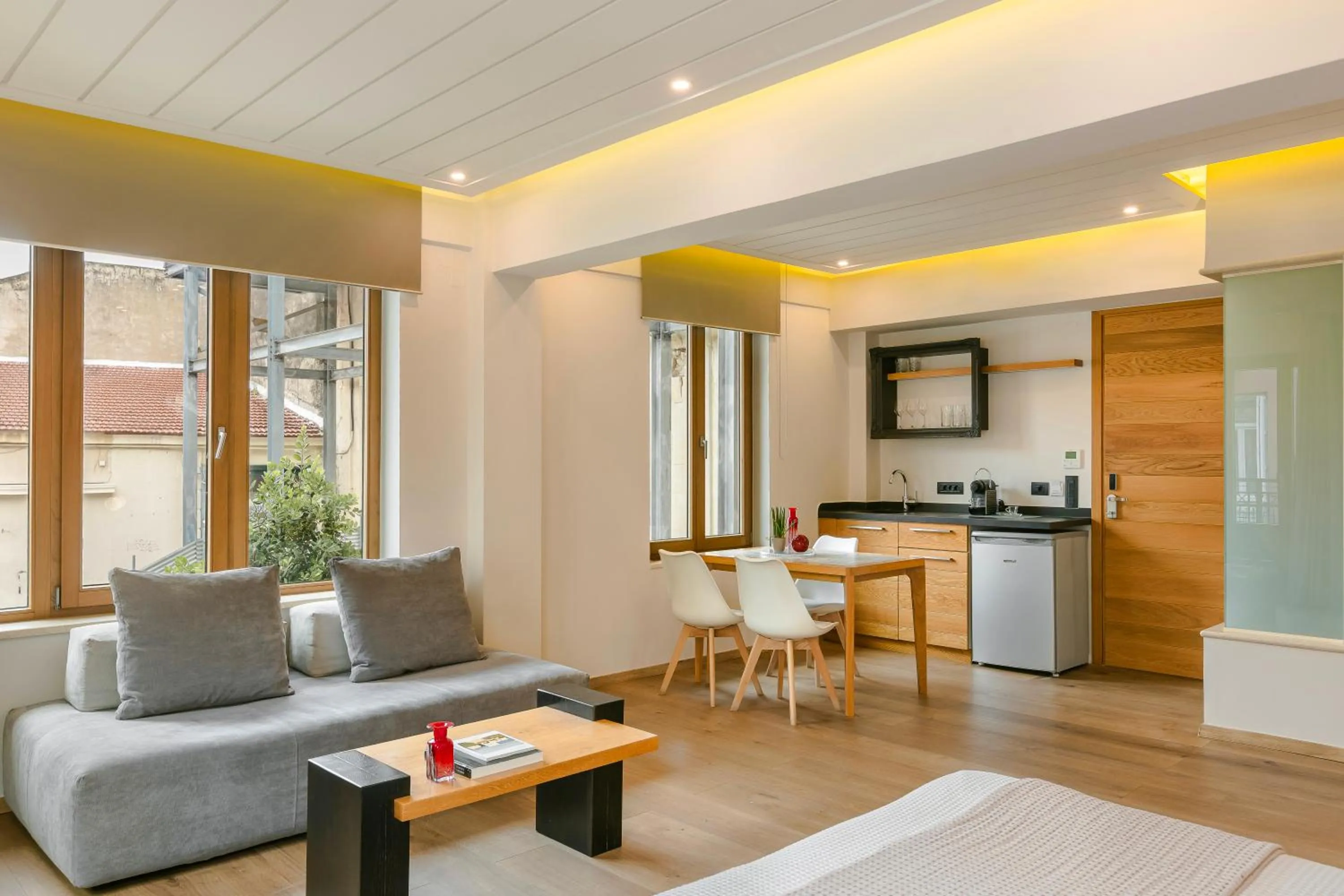 Seating area in Querini Luxury Suites