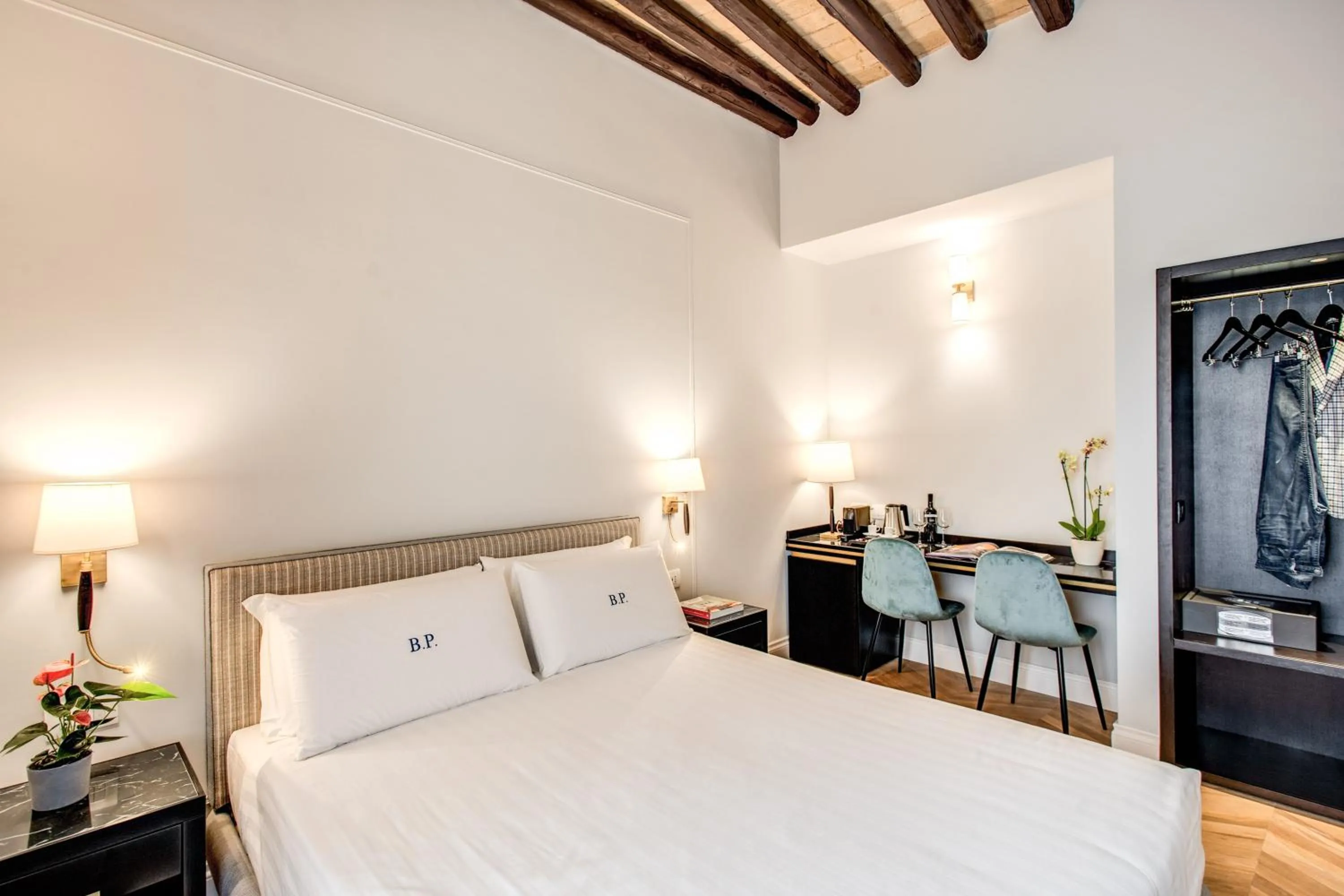 Bedroom, Bed in Babuino Palace&Suites
