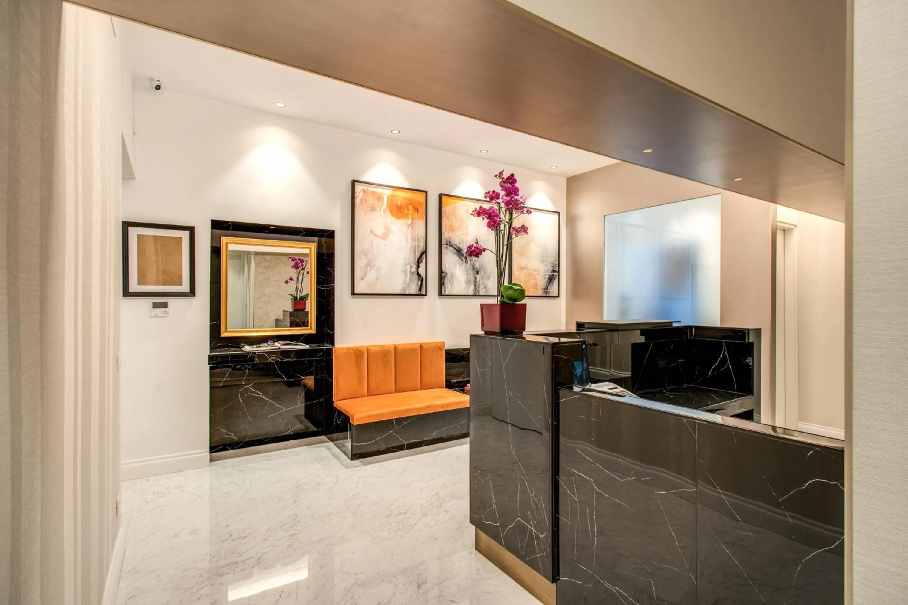 Lobby or reception in Babuino Palace&Suites