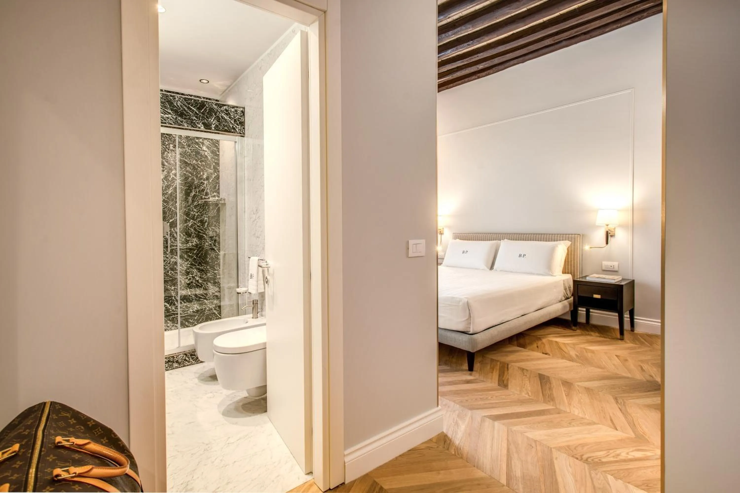 Bedroom, Bed in Babuino Palace&Suites