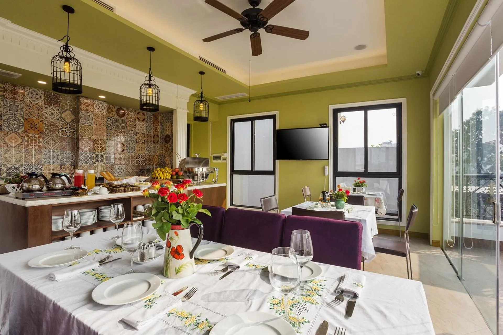 Dining area in Maro Hotel