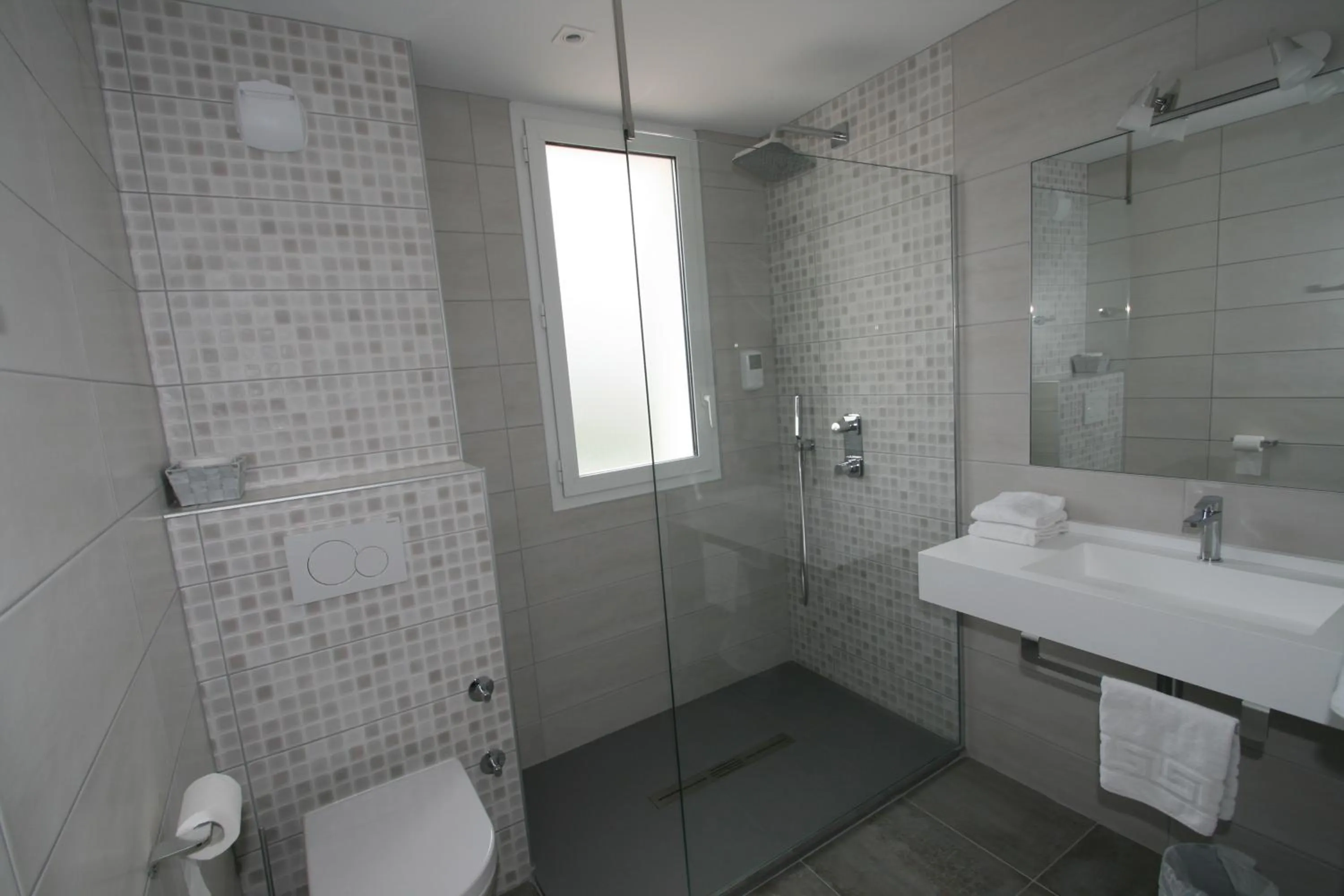 Bathroom in Hôtel Valencia