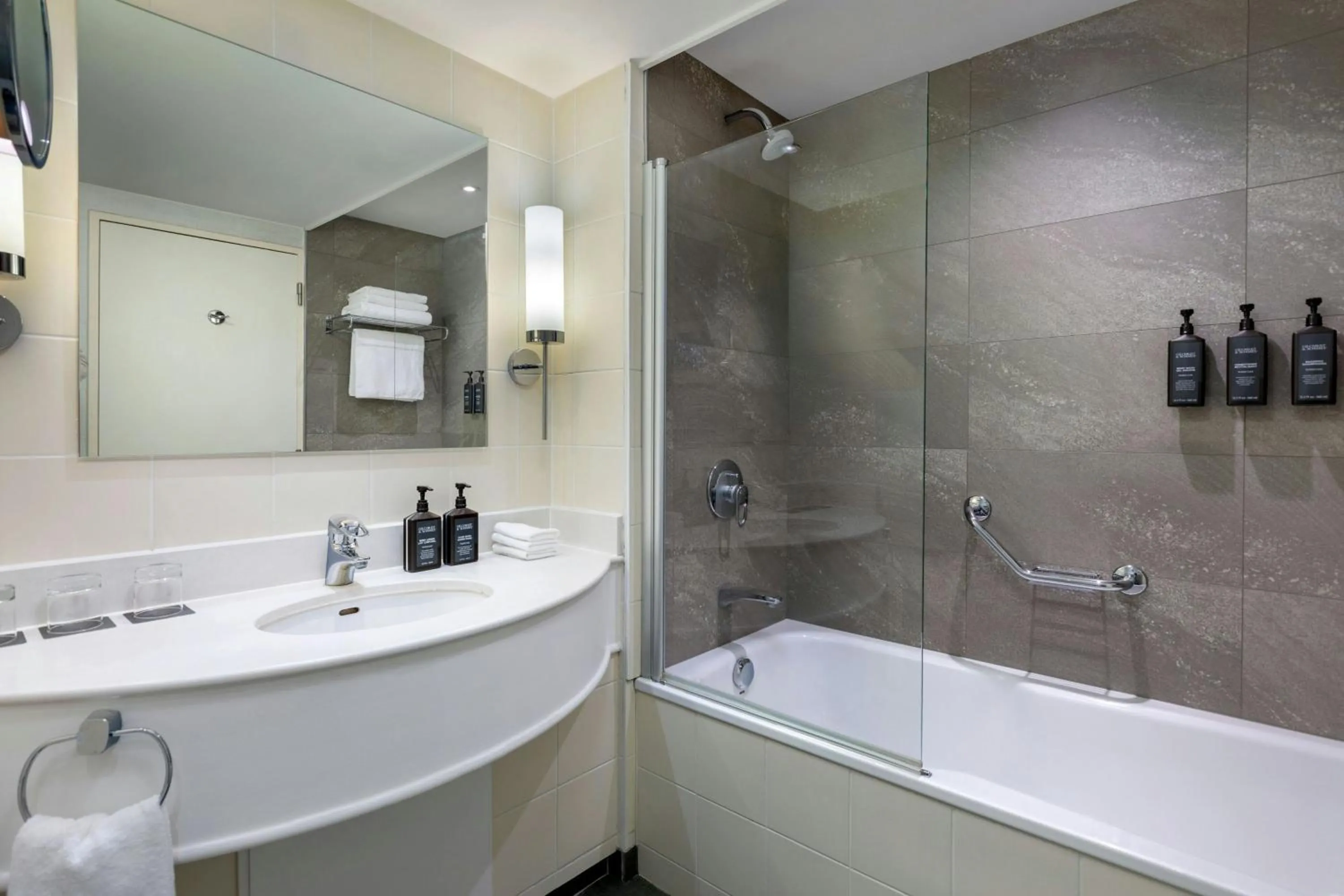 Bathroom in Sheraton Brussels Airport Hotel