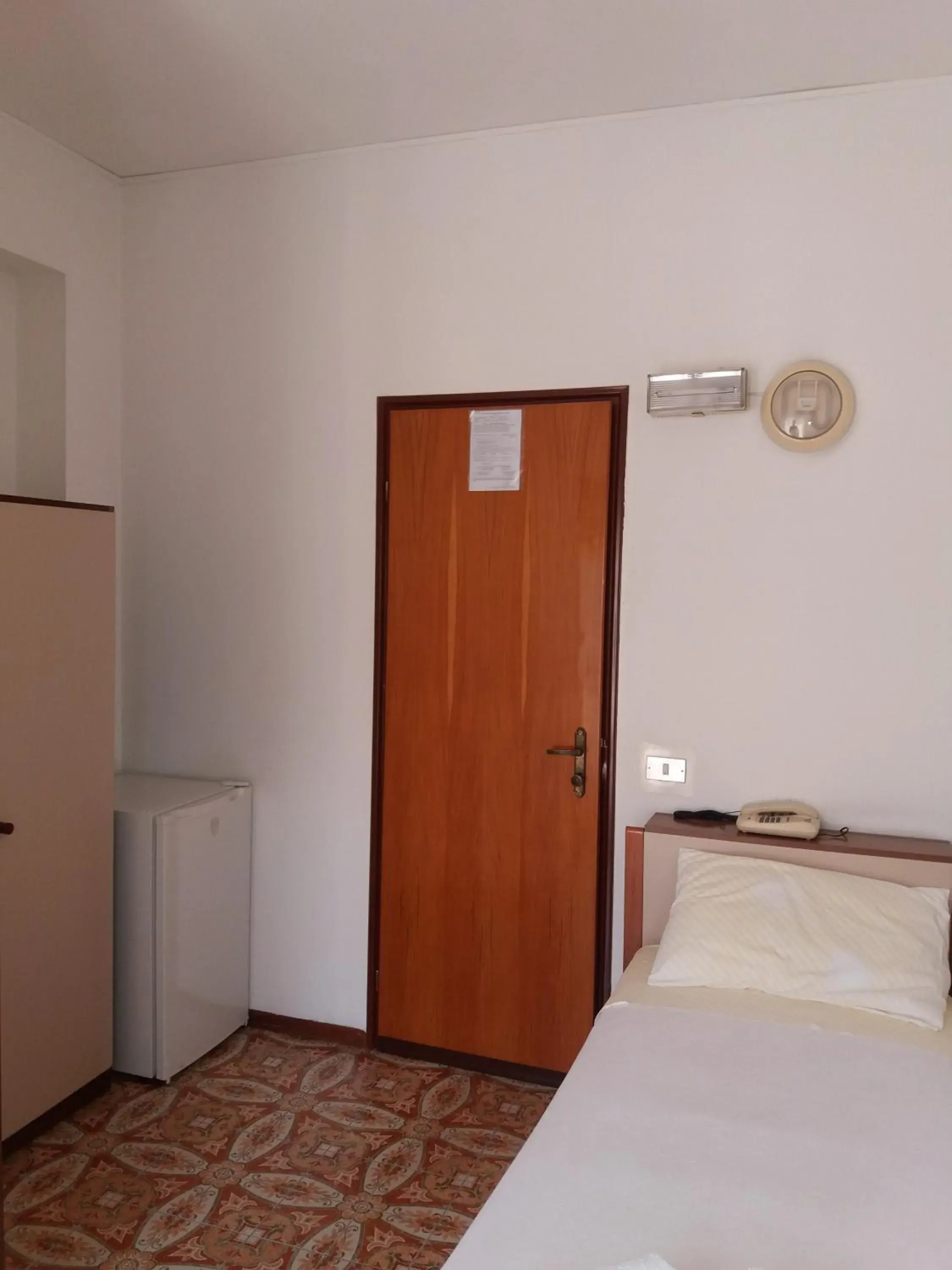 Single Room with Balcony in Albergo Europa Single Room with Balcony in Albergo Europa