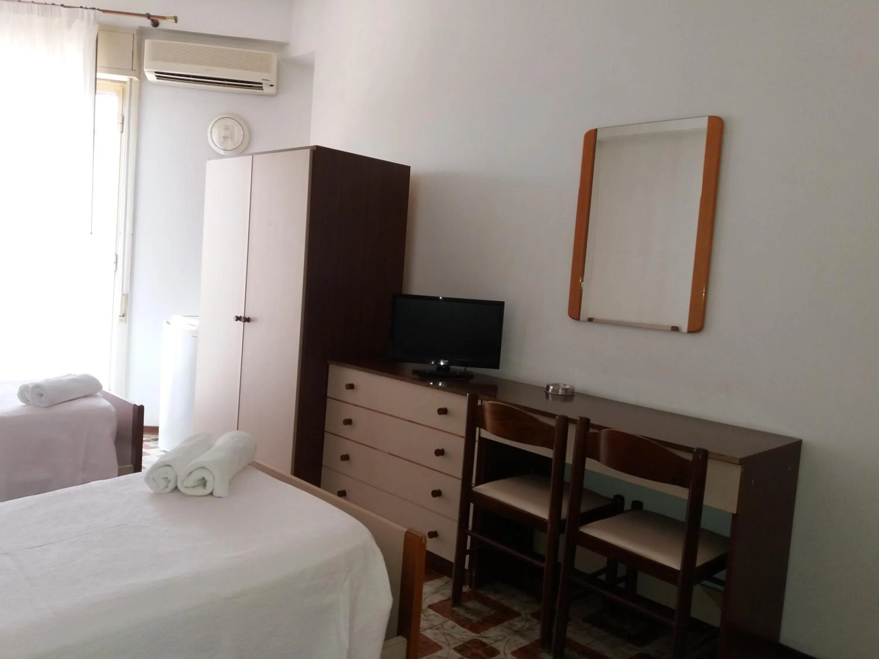 Bed in Albergo Europa