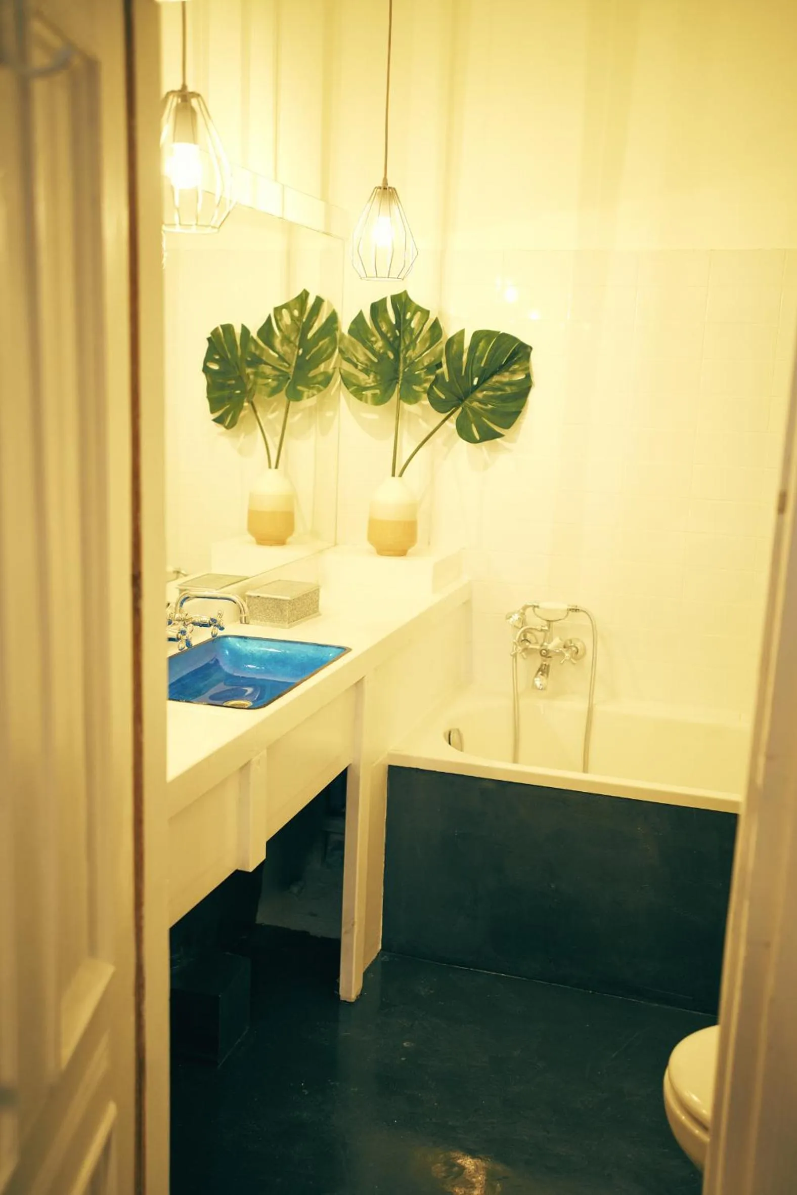 Bathroom in 4th Floor Bed and Breakfast