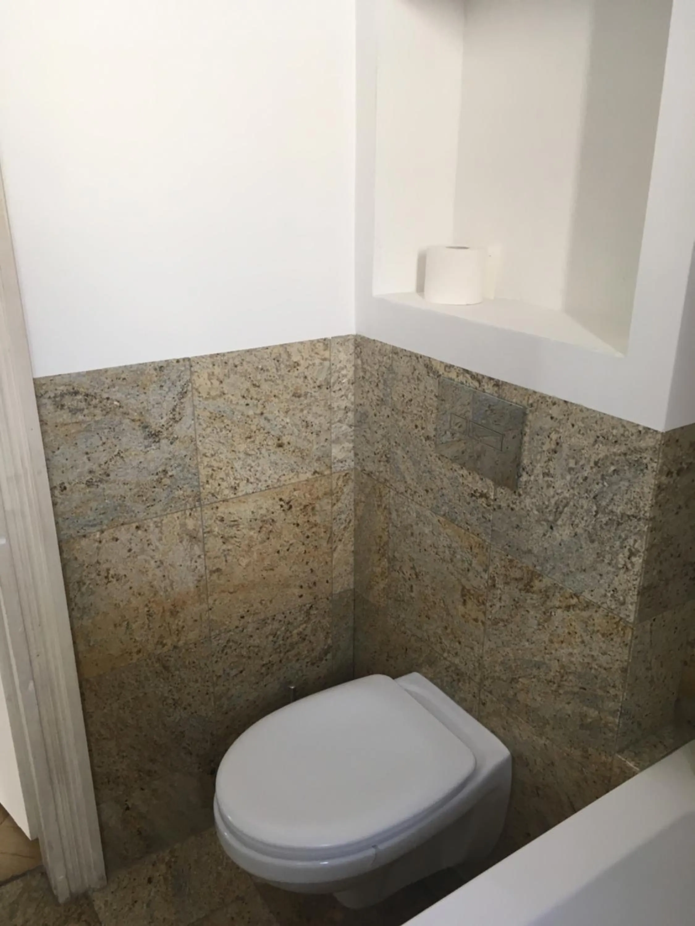 Bathroom in 4th Floor Bed and Breakfast